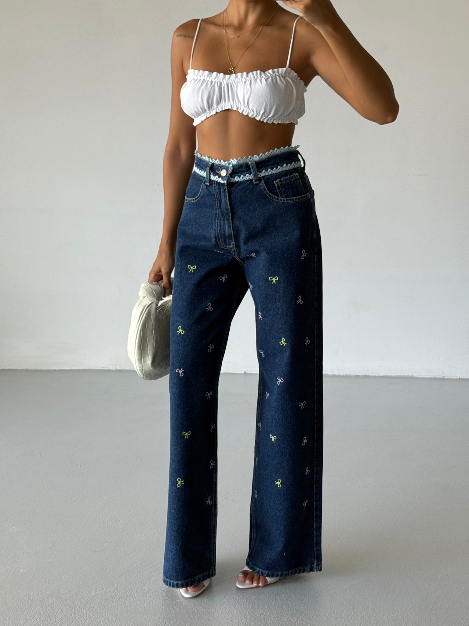 Dantel Kurdele Detail Mavi Jean