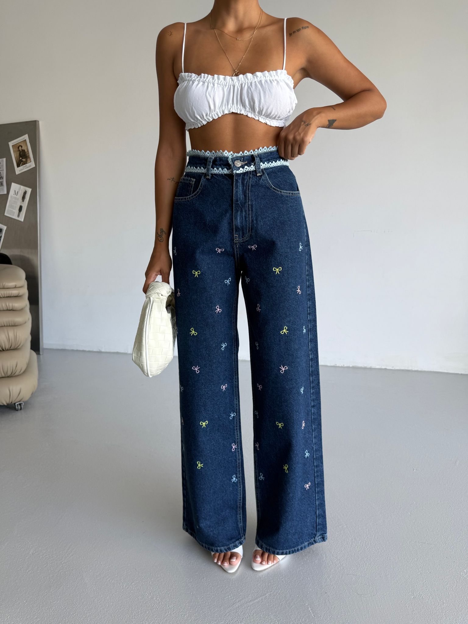Dantel Kurdele Detail Mavi Jean