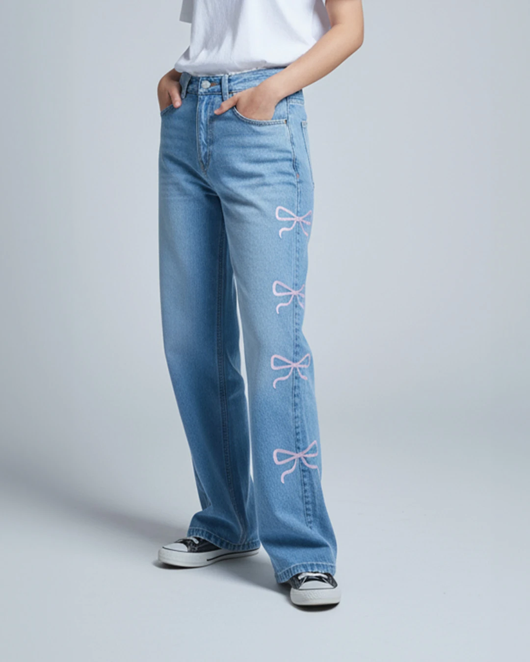 Pembe Kurdele Detaylı Mavi Baggy Jean