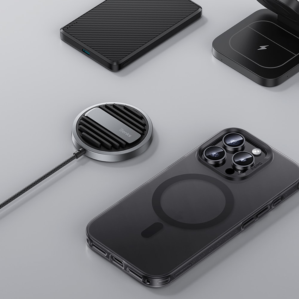 Apple iPhone 17 Kılıf M-safe Şarj Özellikli Benks Lucid Armor Kapak