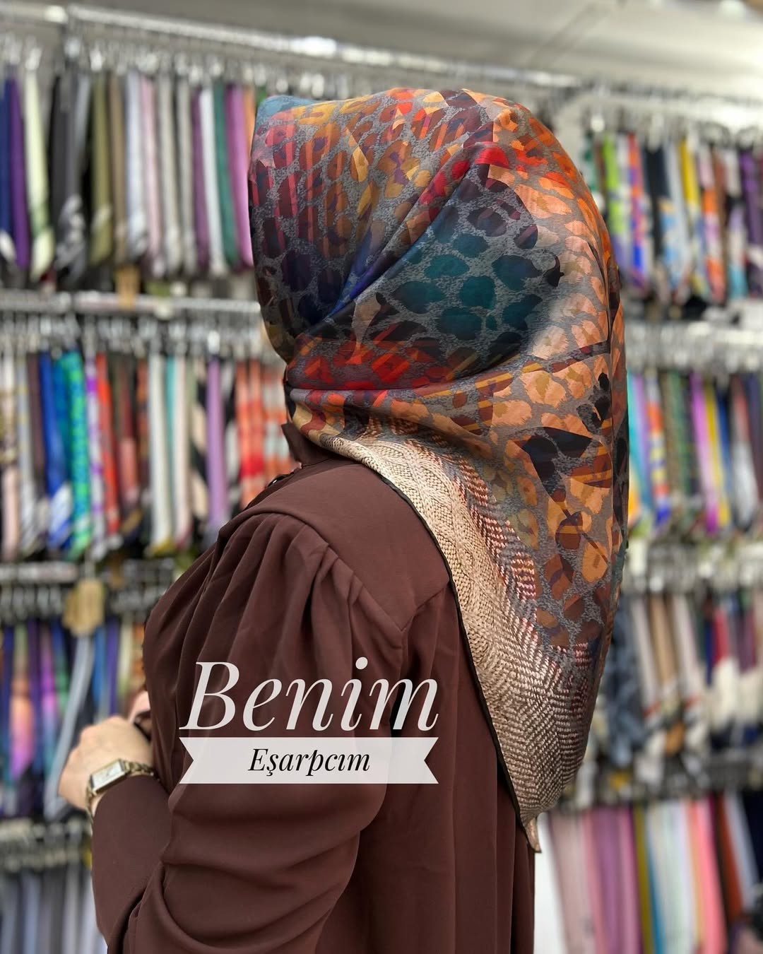 8201D Armine Nostalji Serisi Sura İpek Eşarp