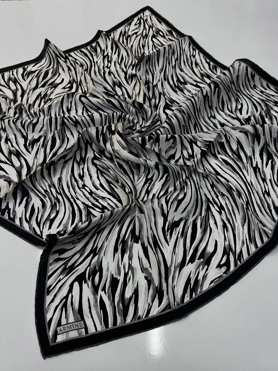 D9435 Armine 2025 - 2026 Kış Sezonu Sura İpek Eşarp