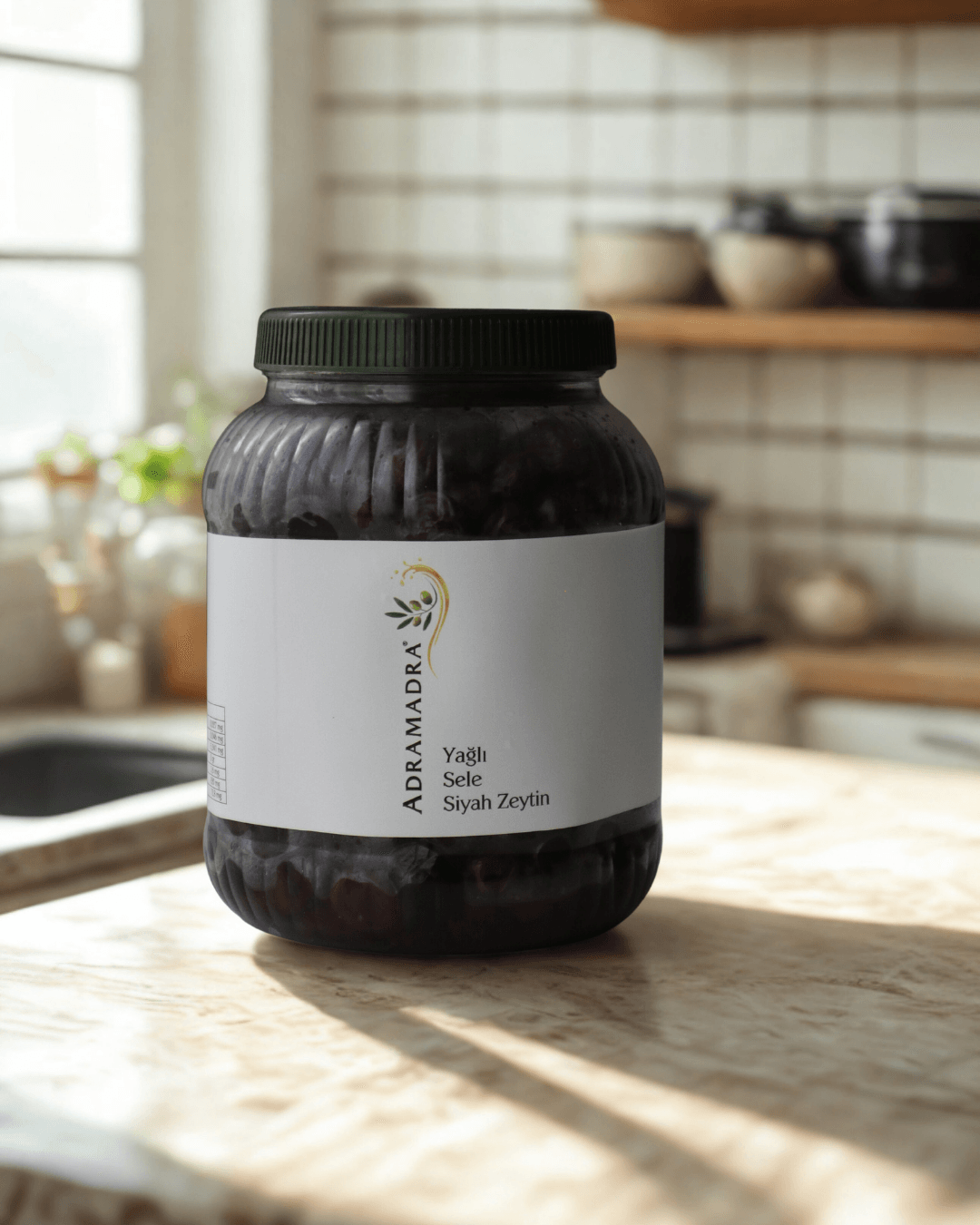 ADRAMADRA YAĞLI SELE SİYAH ZEYTİN 1500 GR
