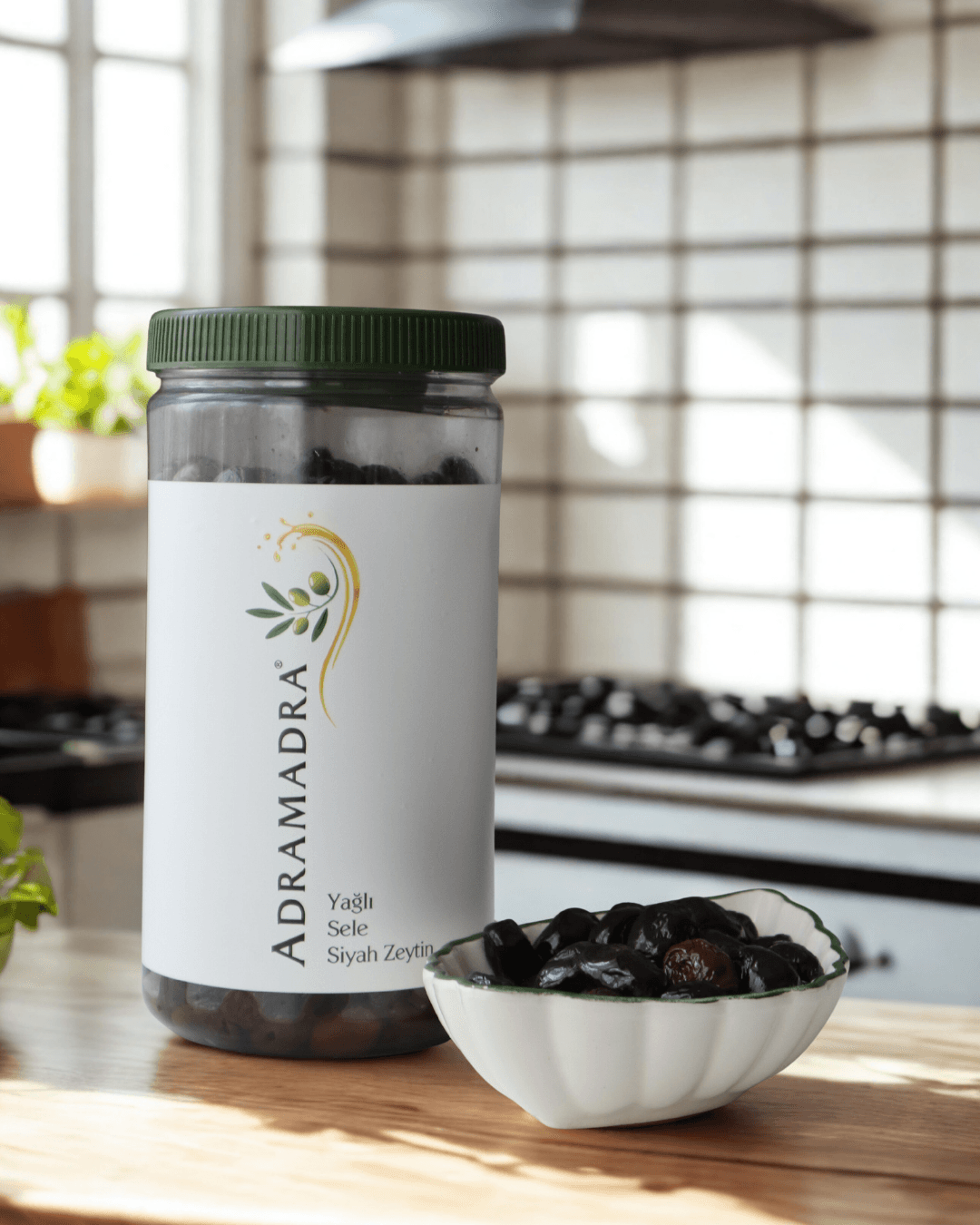 ADRAMADRA YAĞLI SELE ZİYAH ZEYTİN 1000 GR