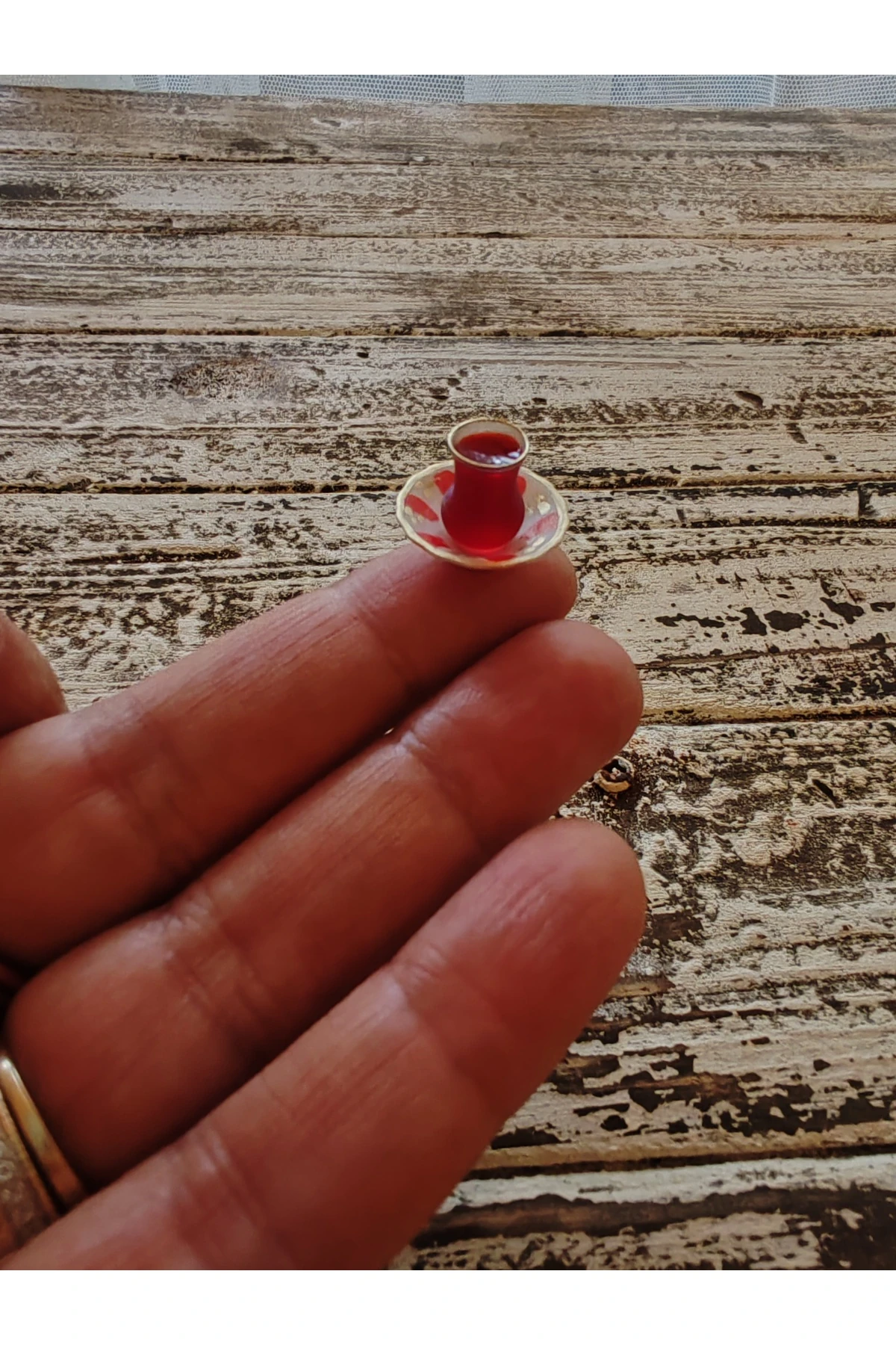 BBD Minyatür Türk tipi çay bardağı dolu. SLA baskı (Kahveci model)