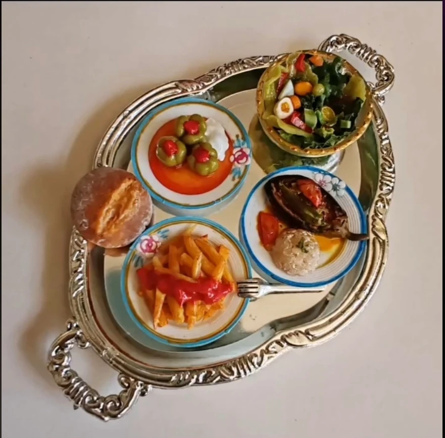 Minyatür  Tepsili Yaz sofrası
