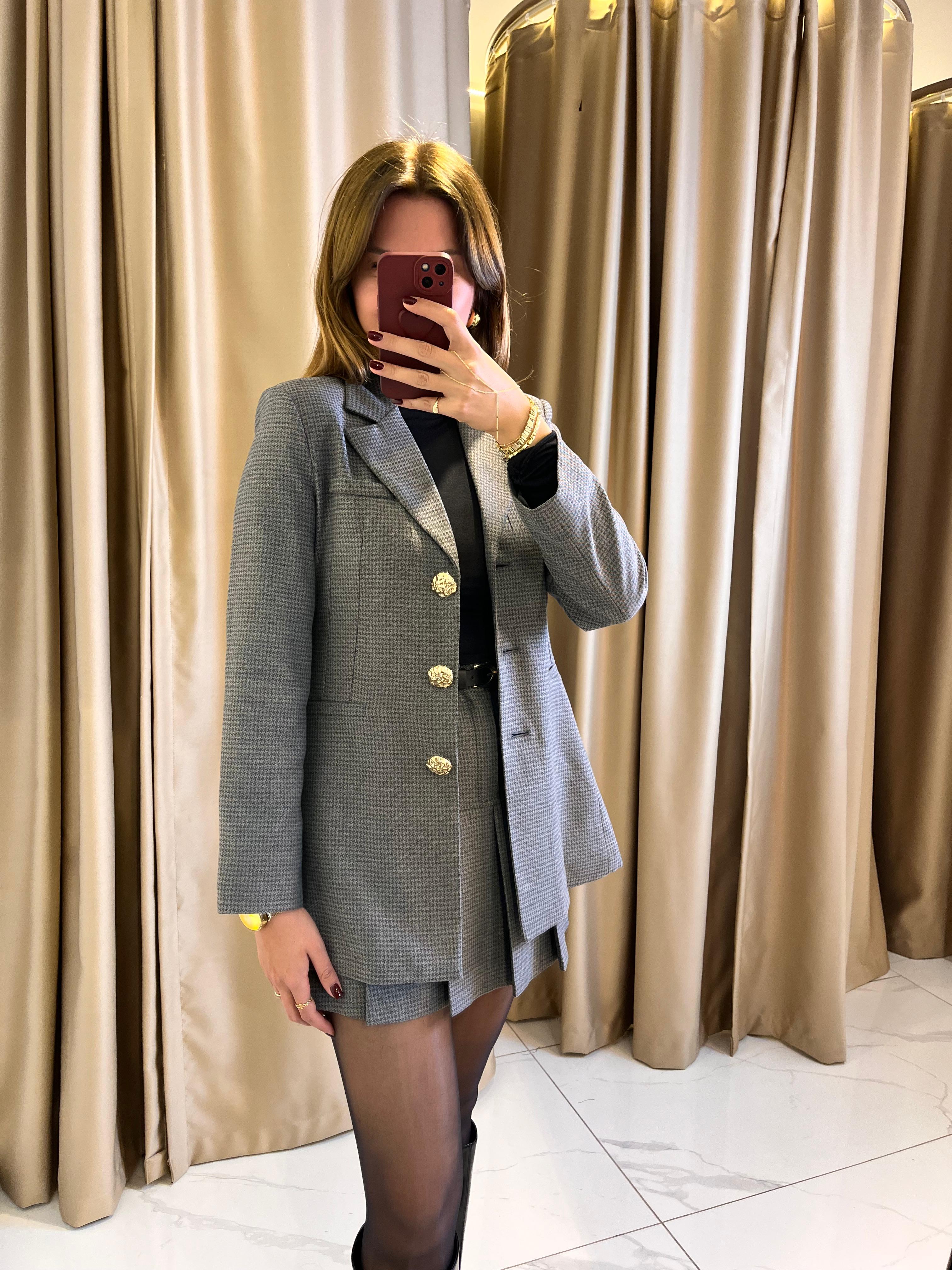 KAZ AYAĞI DESENLİ KEMERLİ CEKET