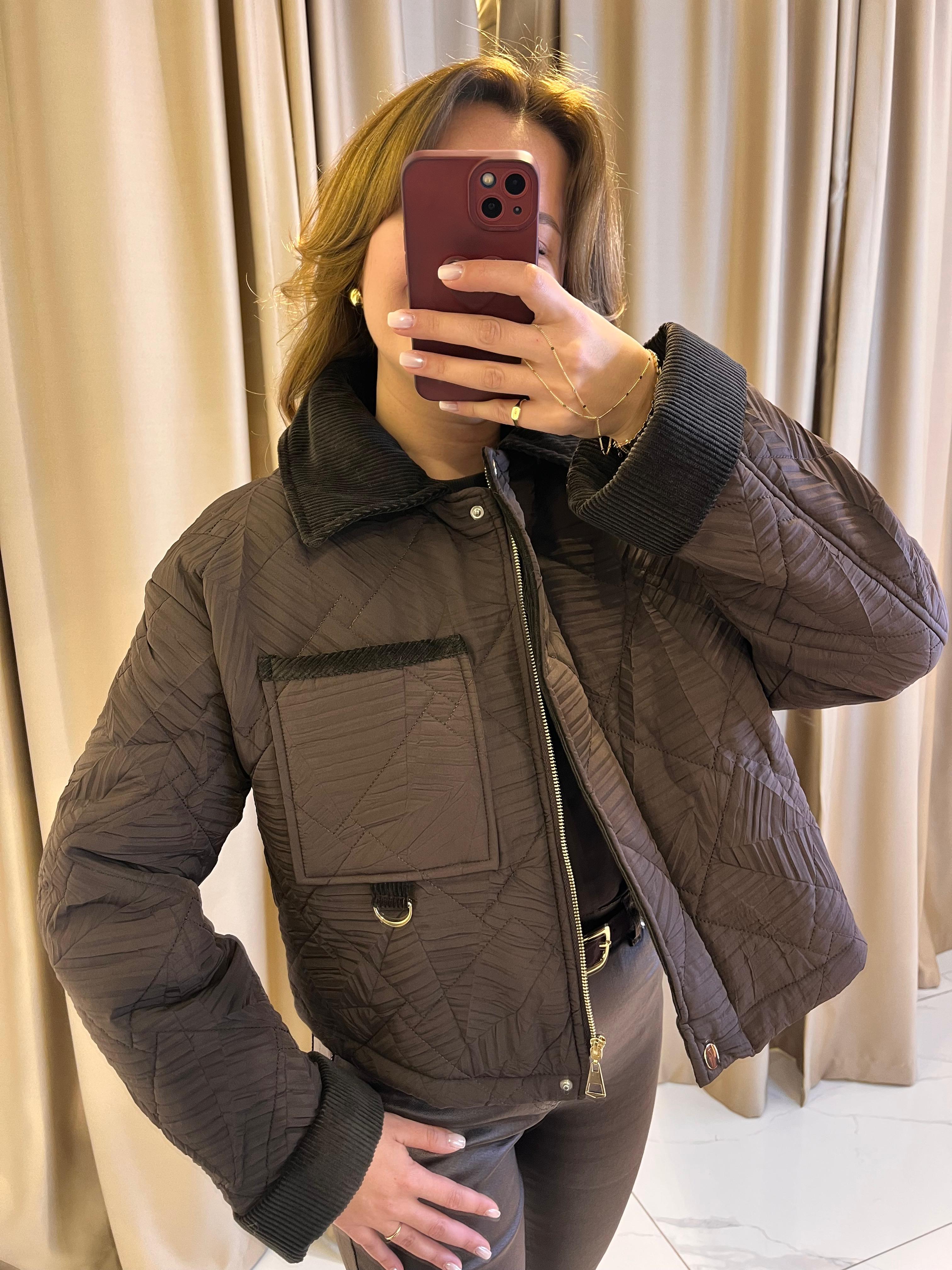 KAPİTONE TASARIM KISA MONT