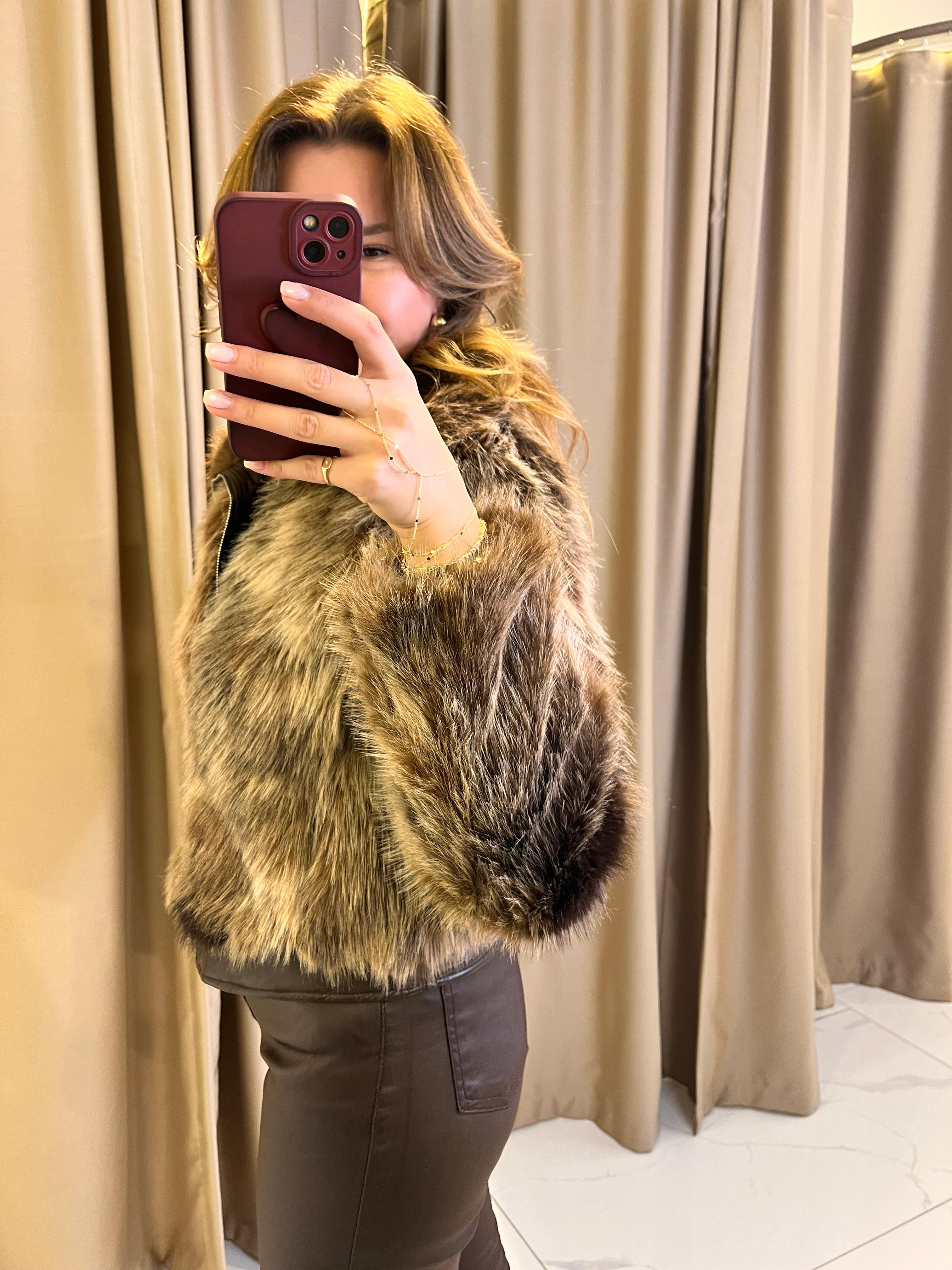 İTHAL DERİ DETAYLI KÜRK