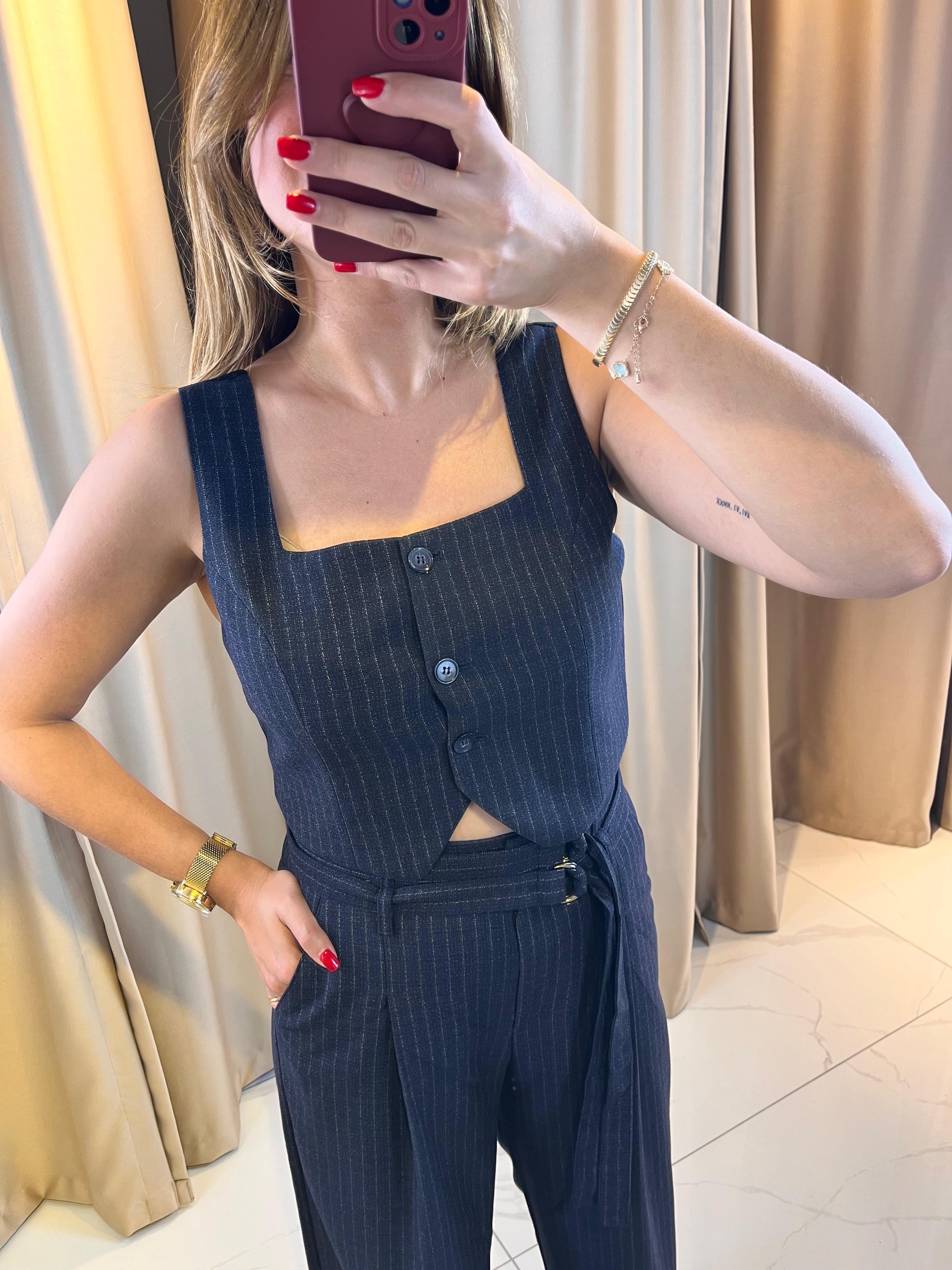 DÜĞMELİ ÇZİGİLİ KALIN ASKILI  TOP