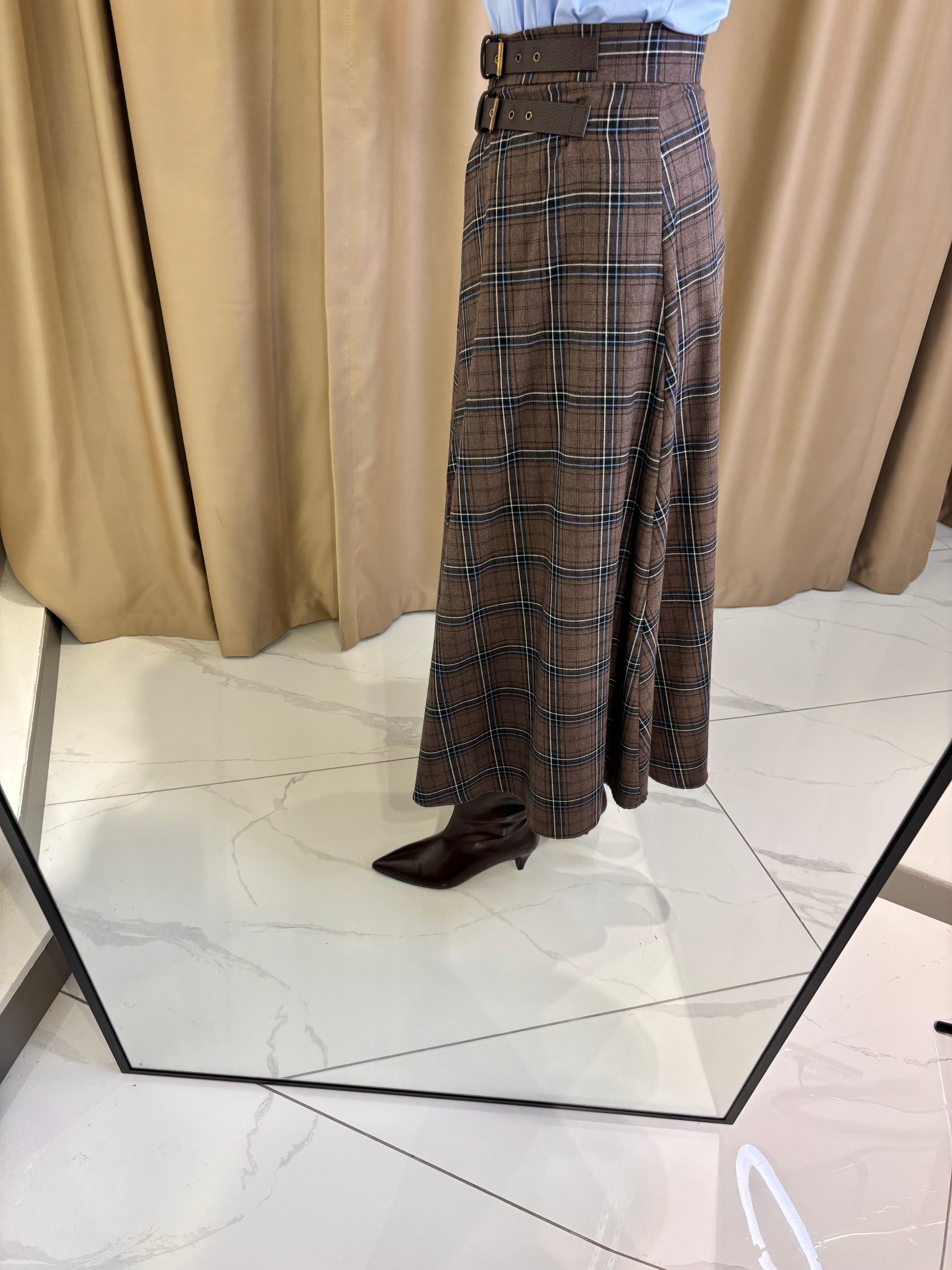 EKOSE KEMERLİ YIRTMAÇLI ETEK