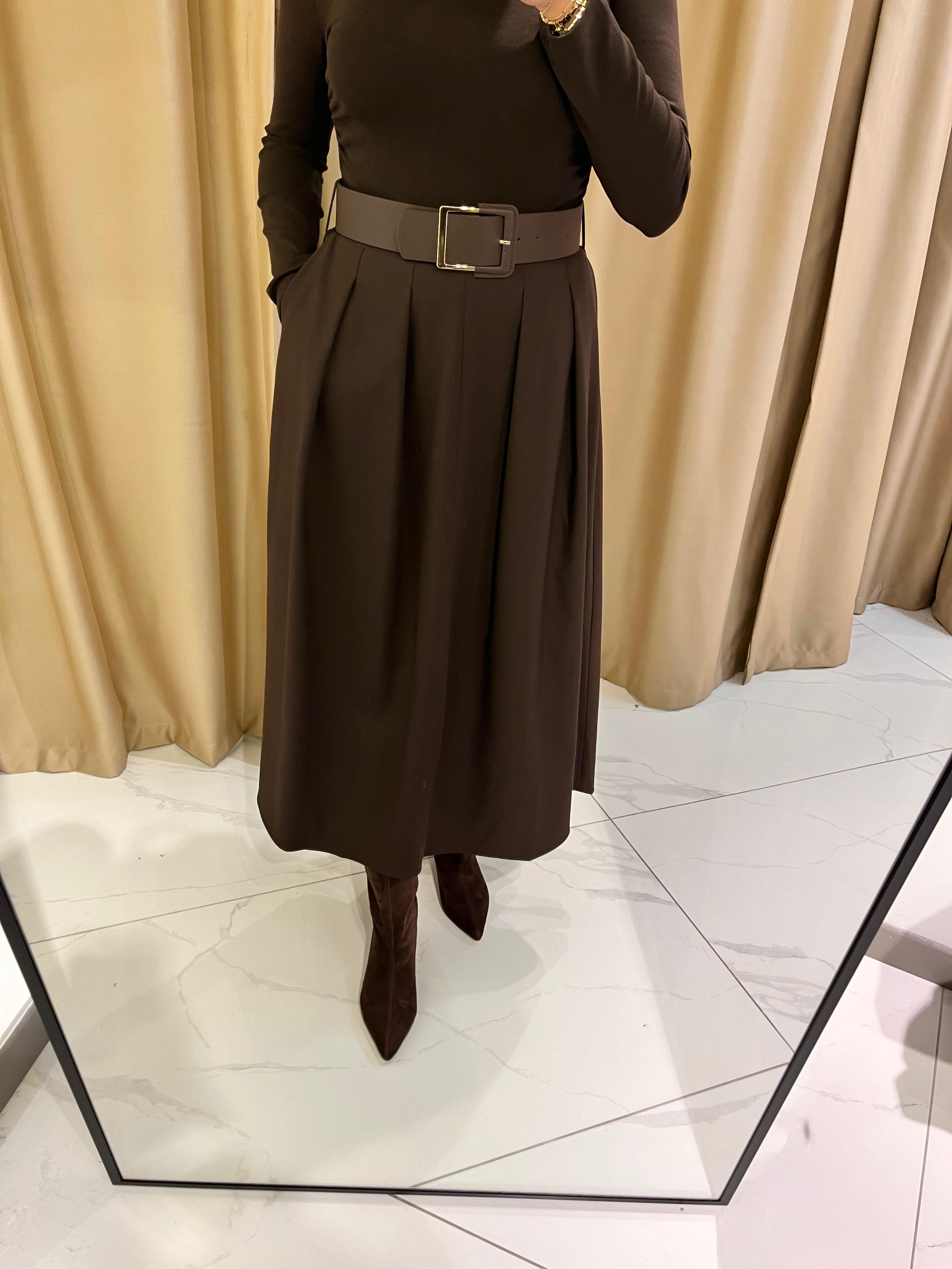 DERİ KEMERLİ MİDİ BOY ETEK