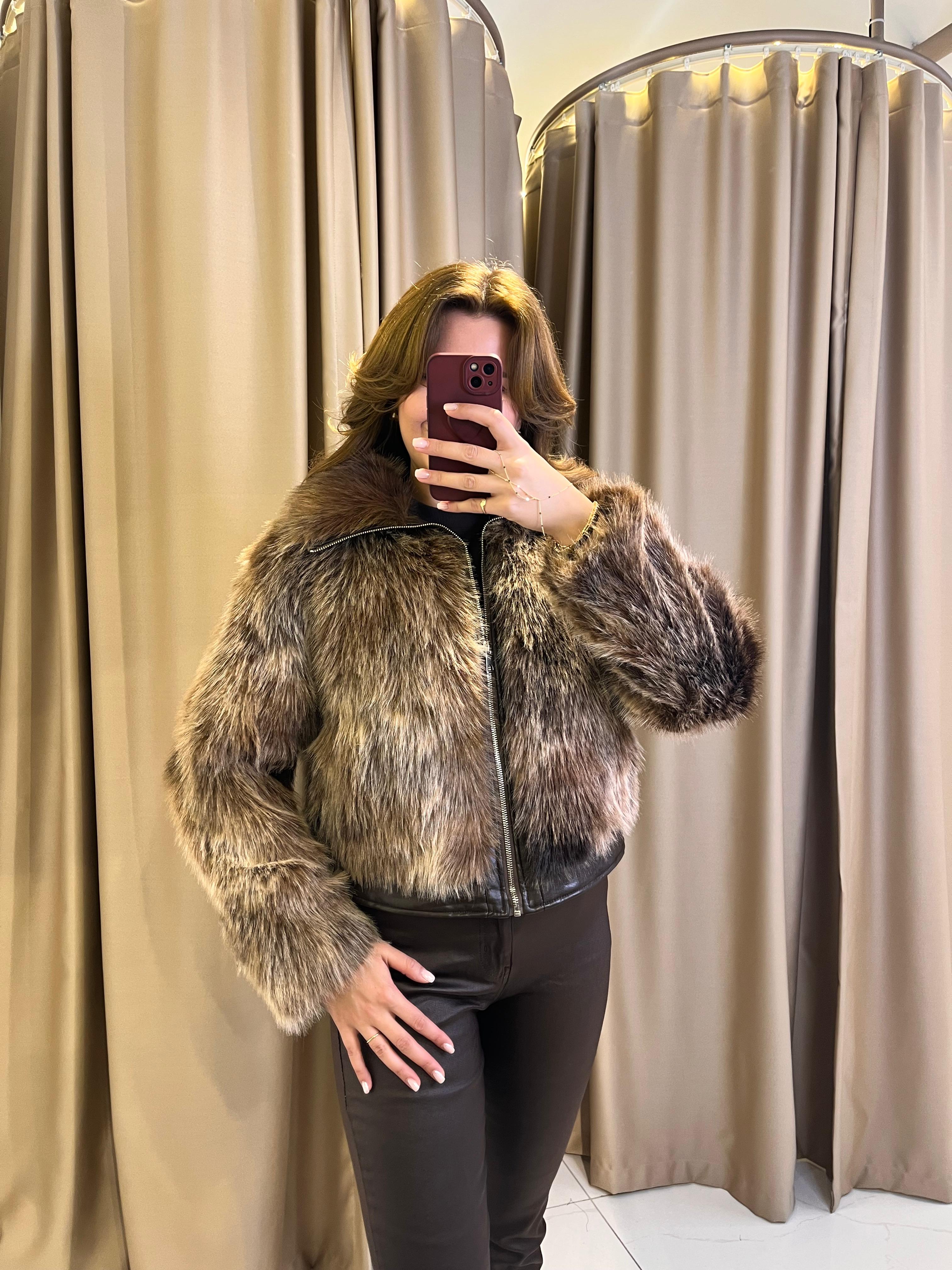 İTHAL DERİ DETAYLI KÜRK