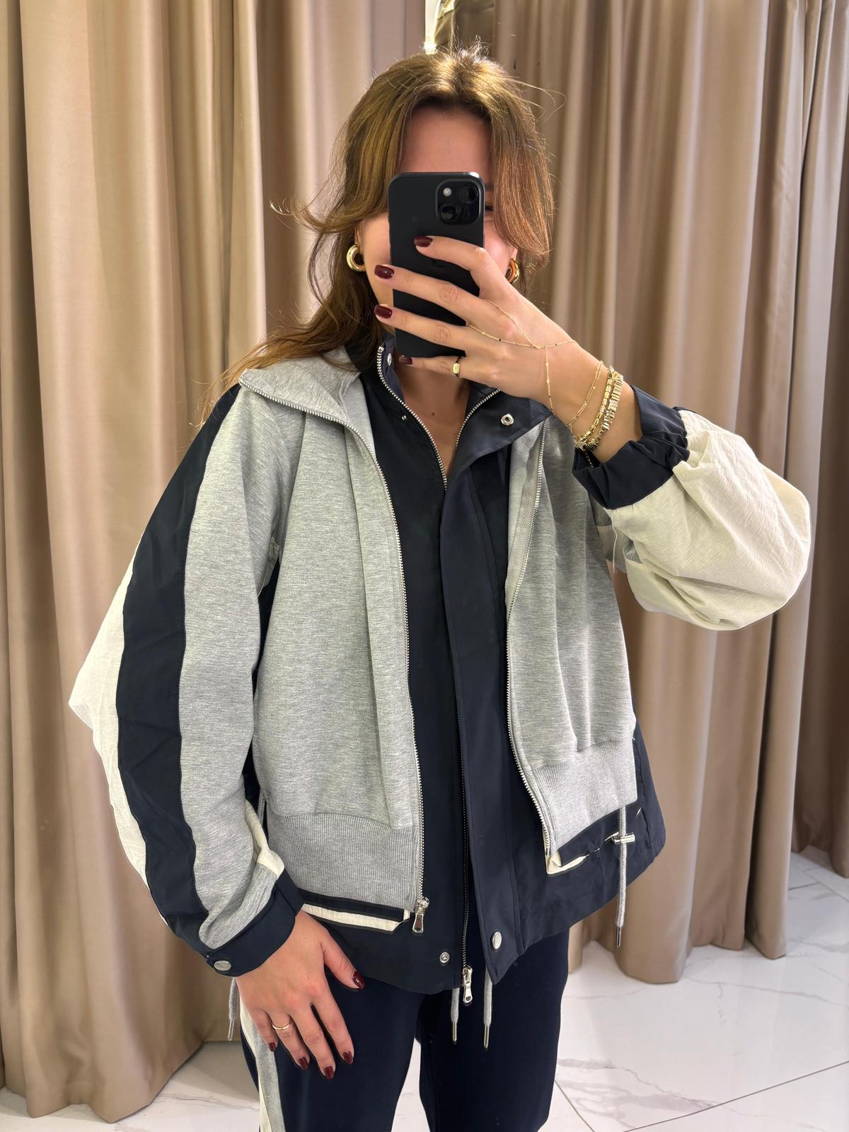 MARKA MODEL KAPÜŞONLU EŞOFMAN TAKIMI