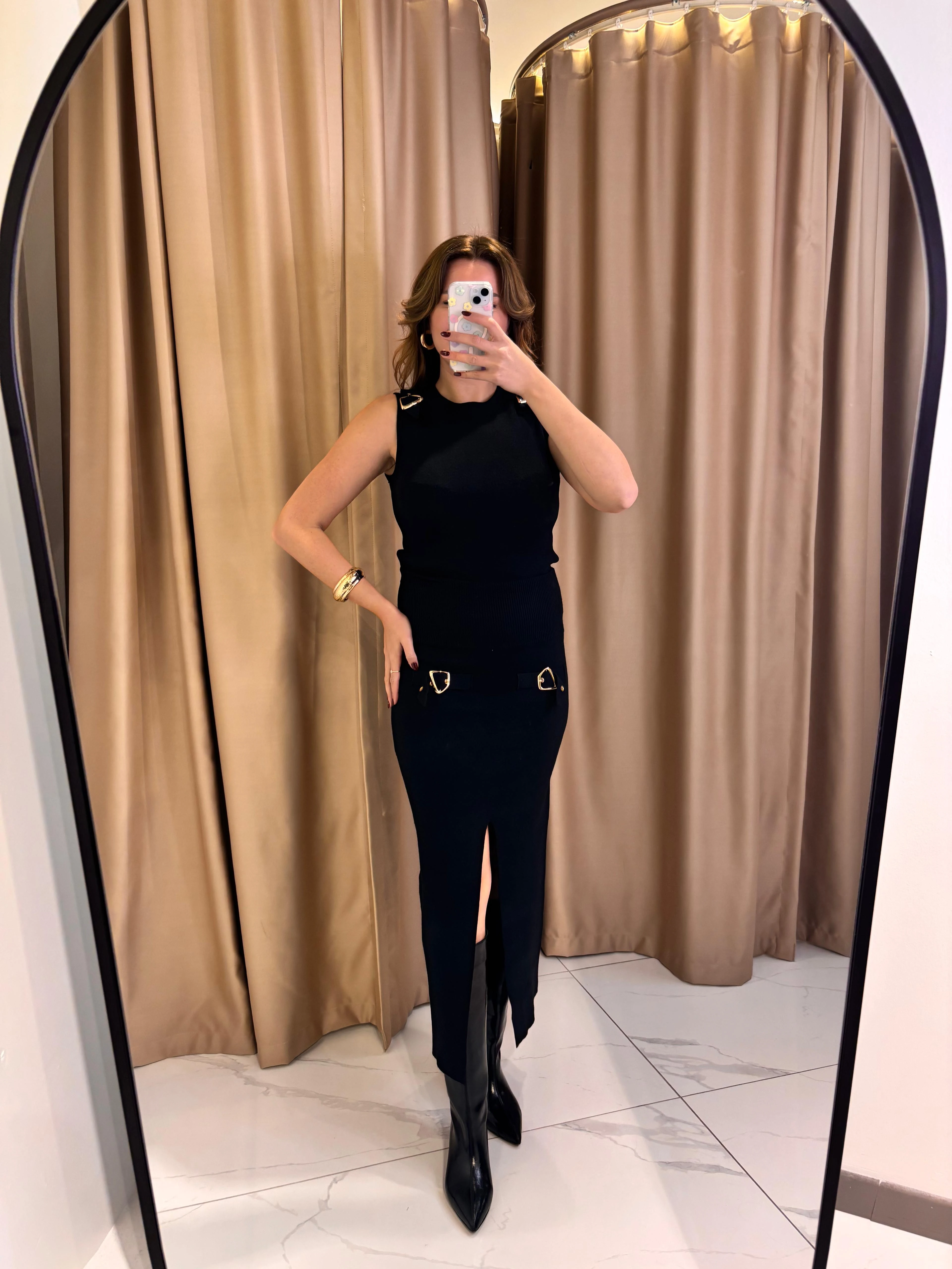 AKSESUAR DETAYLI TRİKO BLUZ