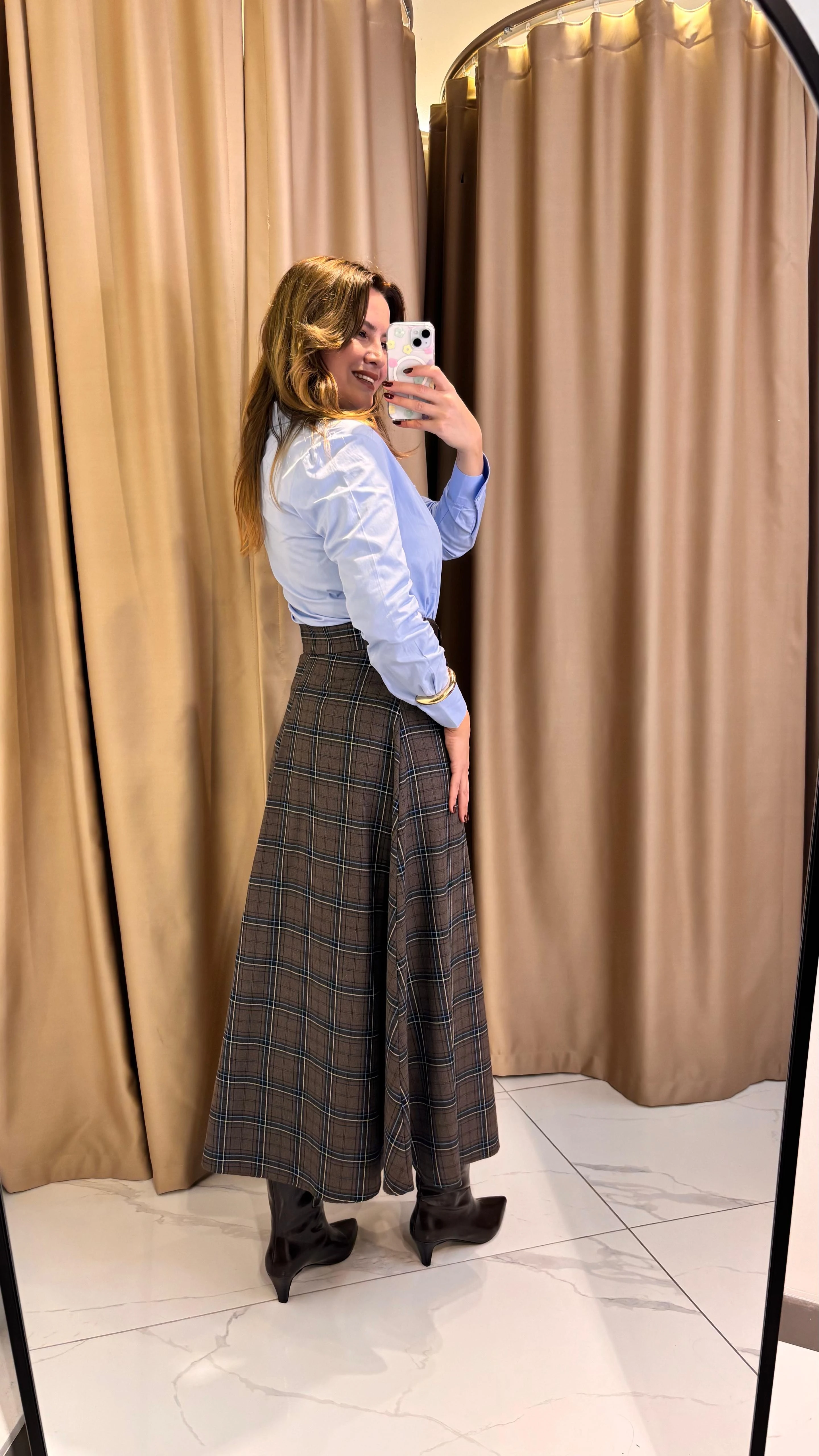 EKOSE KEMERLİ YIRTMAÇLI ETEK