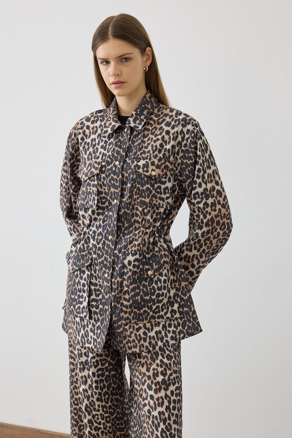 TERZİ DÜKKANI LEOPAR DESEN CEPLİ PANTOLONLU TAKIM TD26K05000056