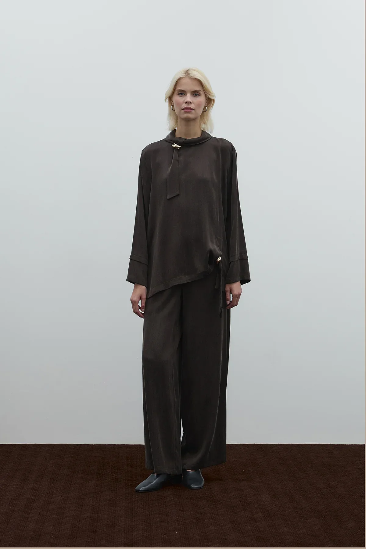 CLANDE YAKA AKSEAURLI İPEK CUPRO BLUZ 3014