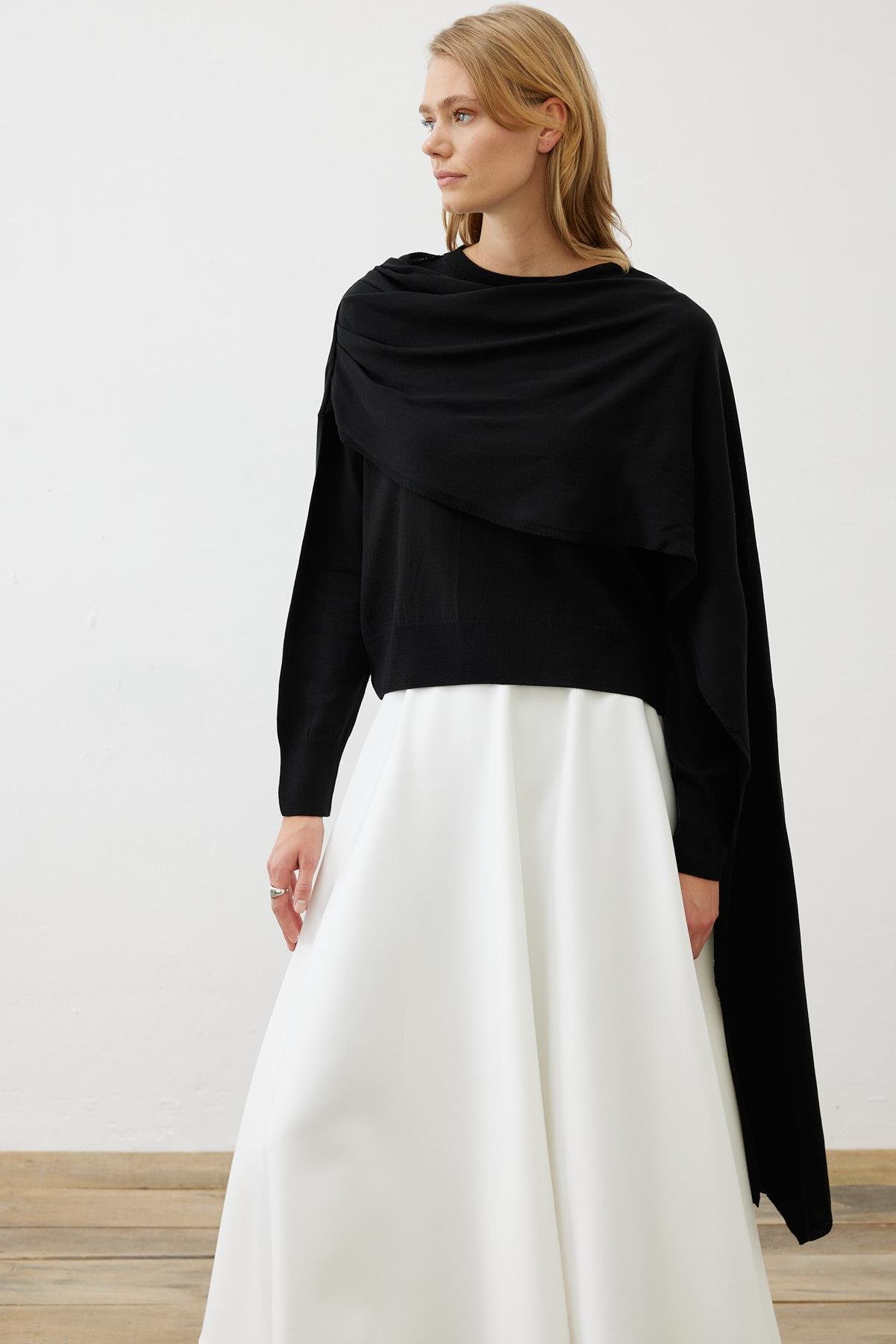 TERZİ DÜKKANI BELLA ŞAL DETAYLI TRİKO KAZAK TD24K15033009 - Siyah