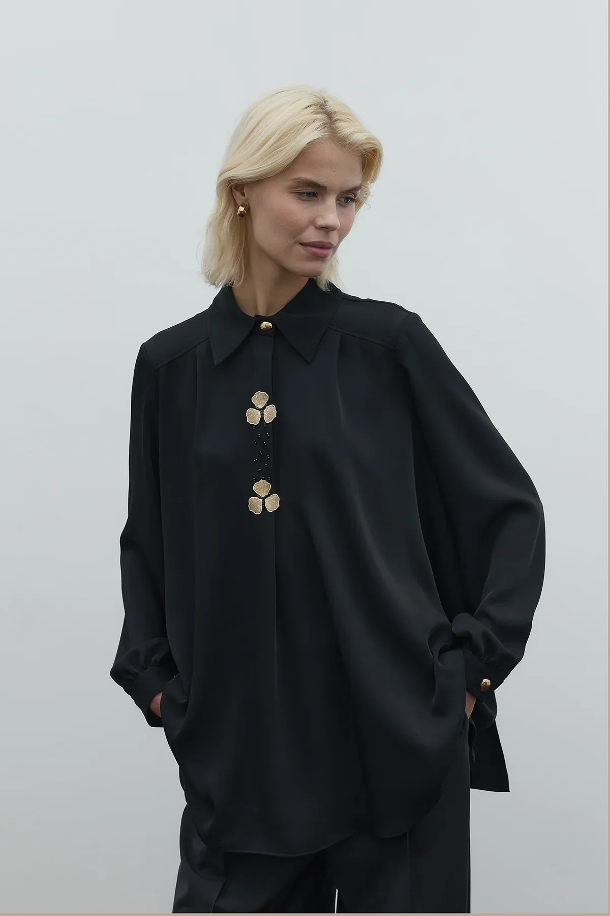 CLANDE YAKA AKSESUARLI GÖMLEK 3025