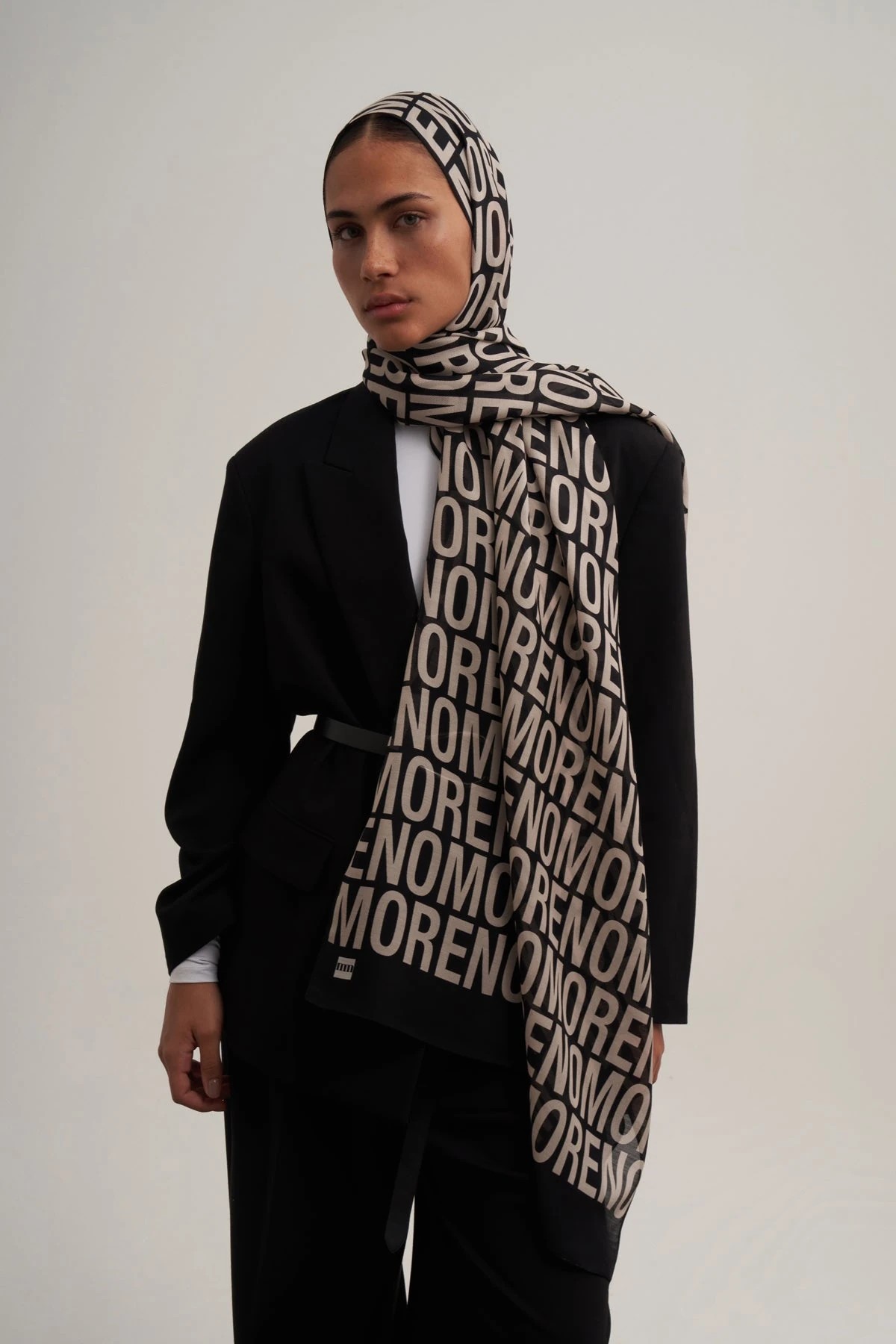 BLACK LOGO ŞAL