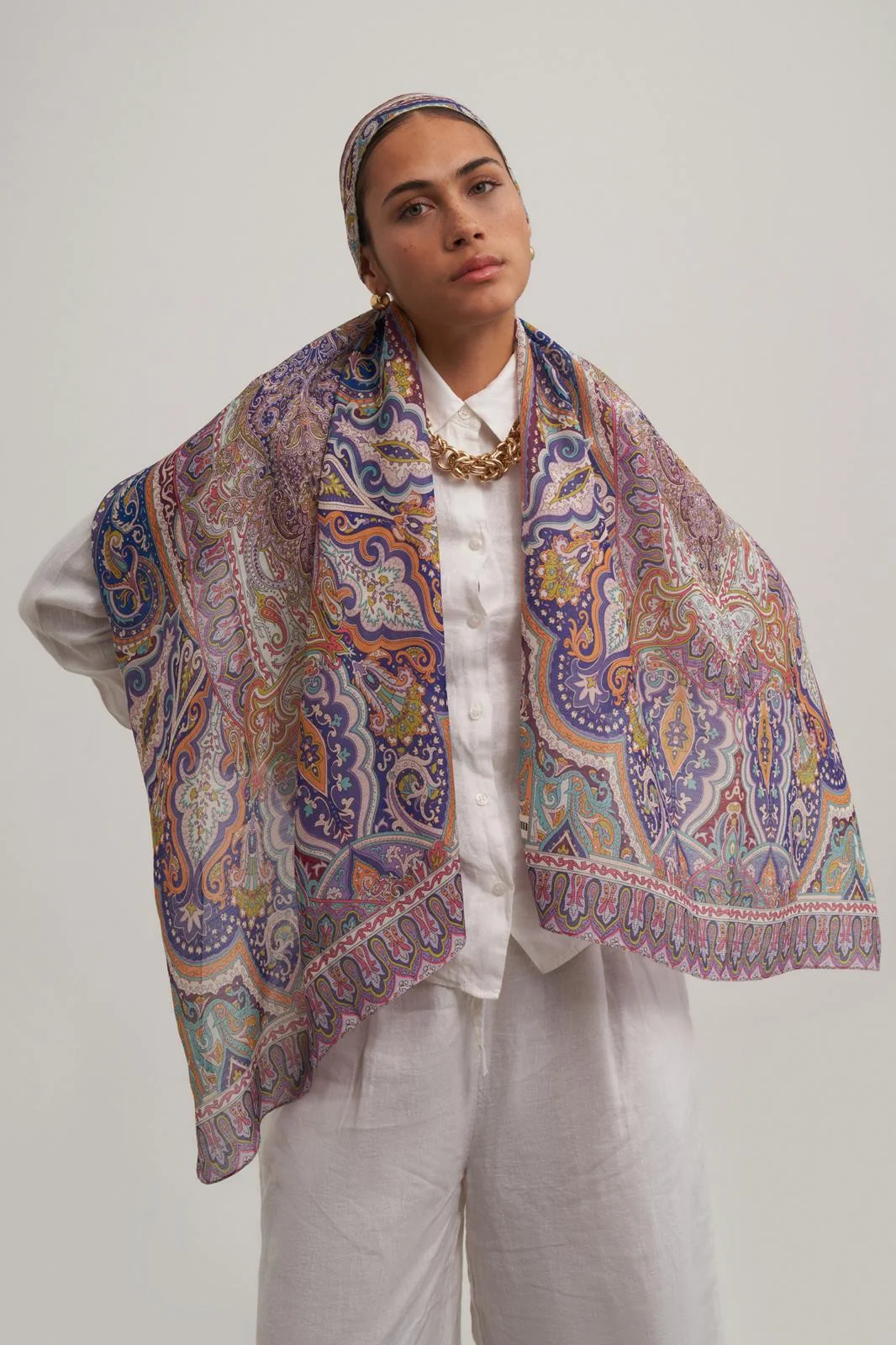 MORENOSİLK ŞÖLEN ŞAL