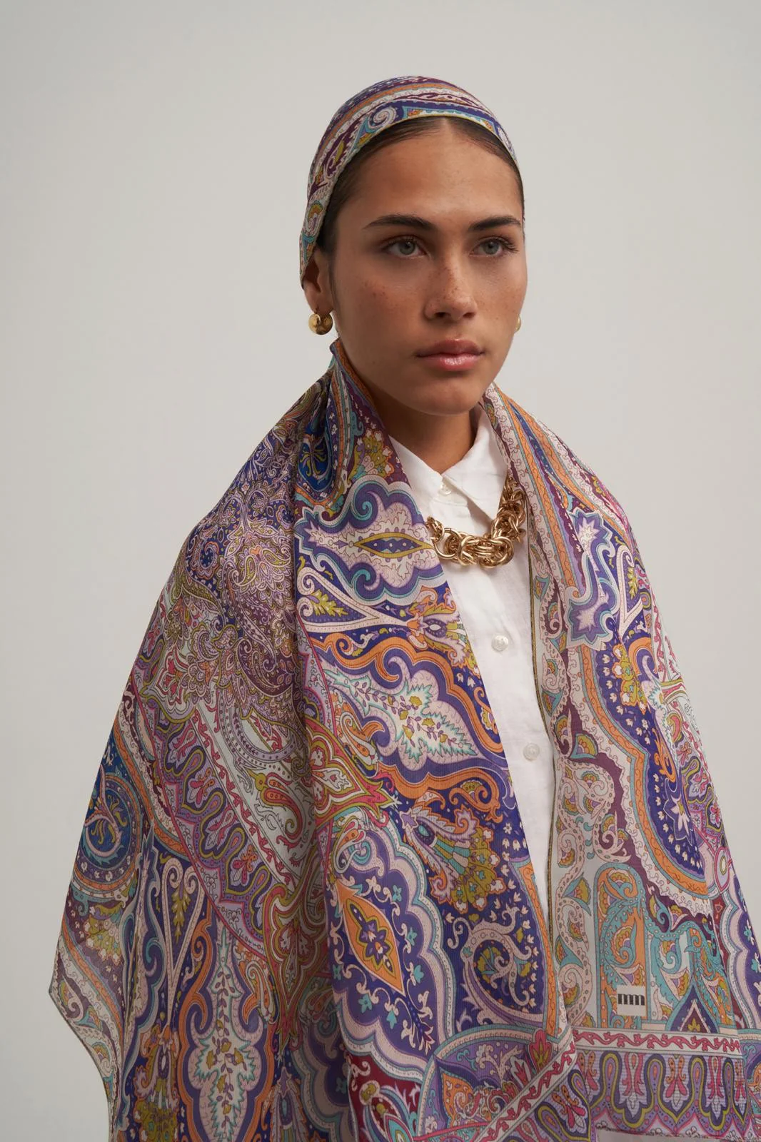 MORENOSİLK ŞÖLEN ŞAL