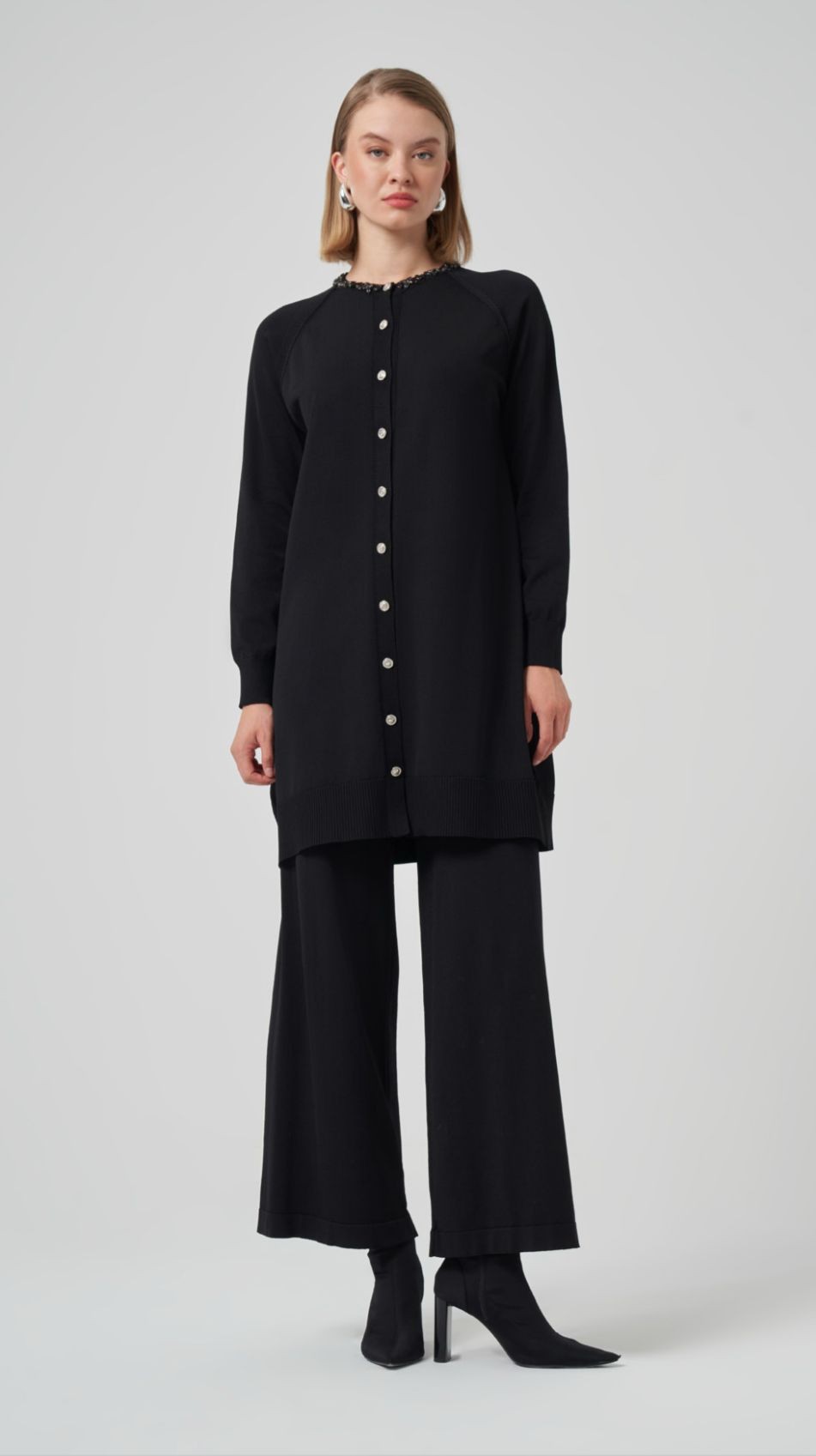NUSS HIRKA 26K300T - Siyah