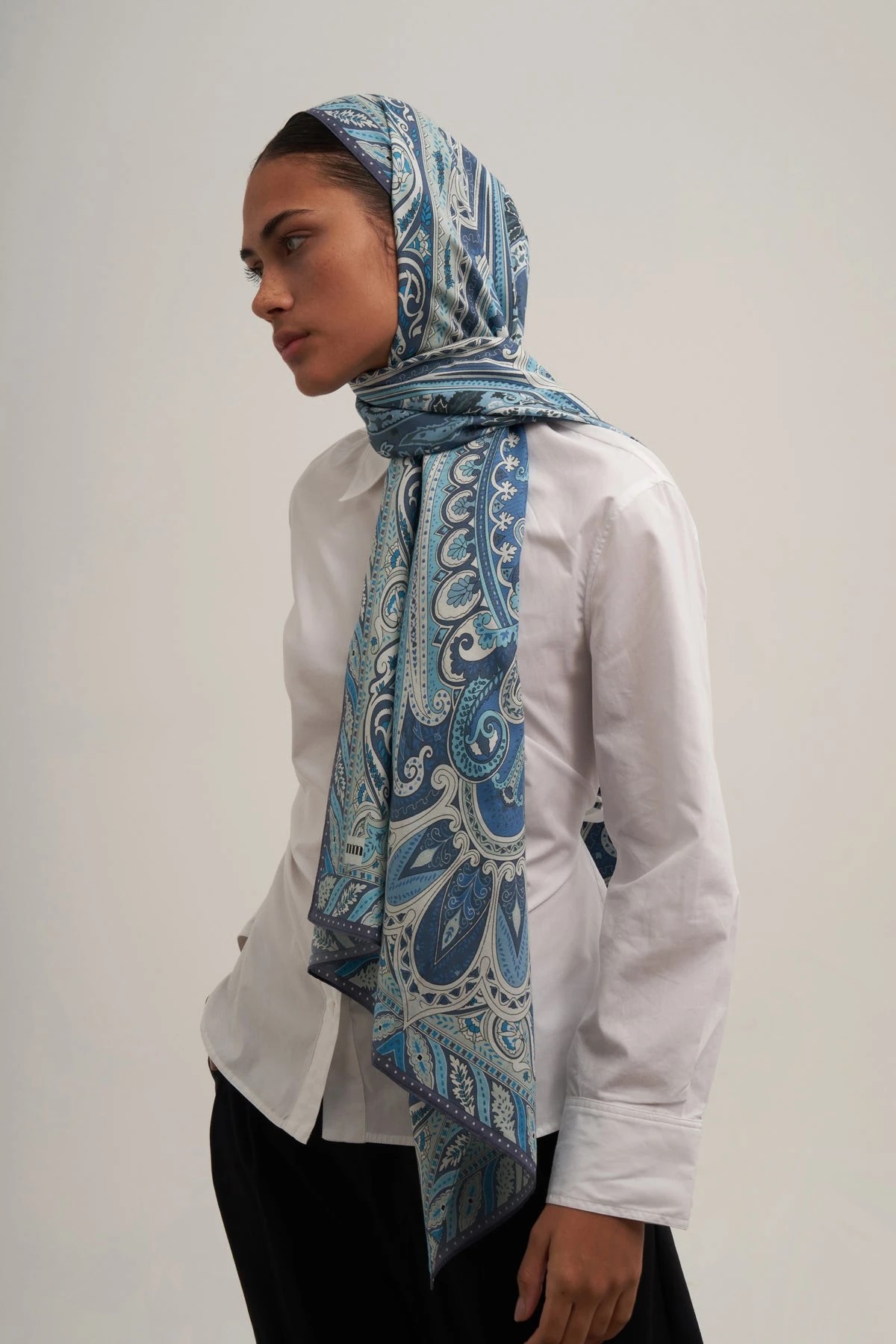 MORENOSİLK BLUE LİLY
