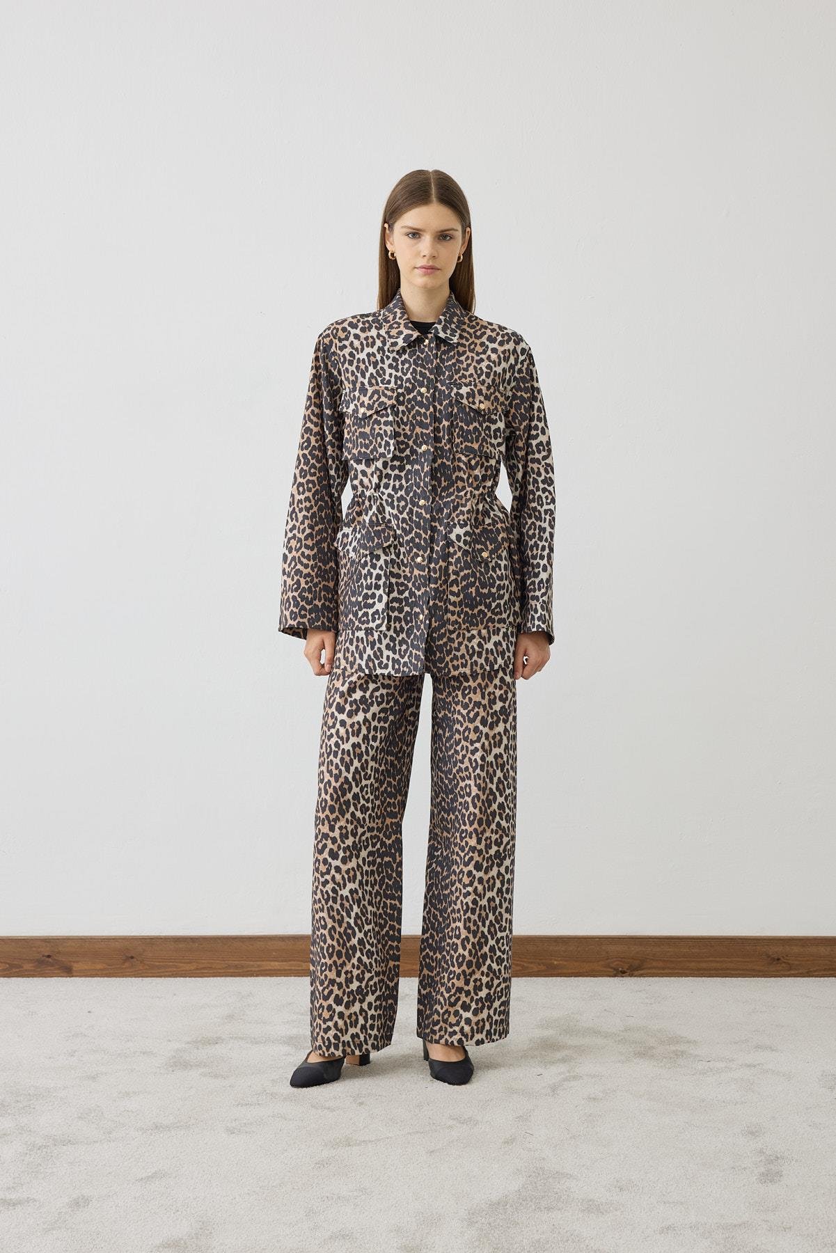 TERZİ DÜKKANI LEOPAR DESEN CEPLİ PANTOLONLU TAKIM TD26K05000056