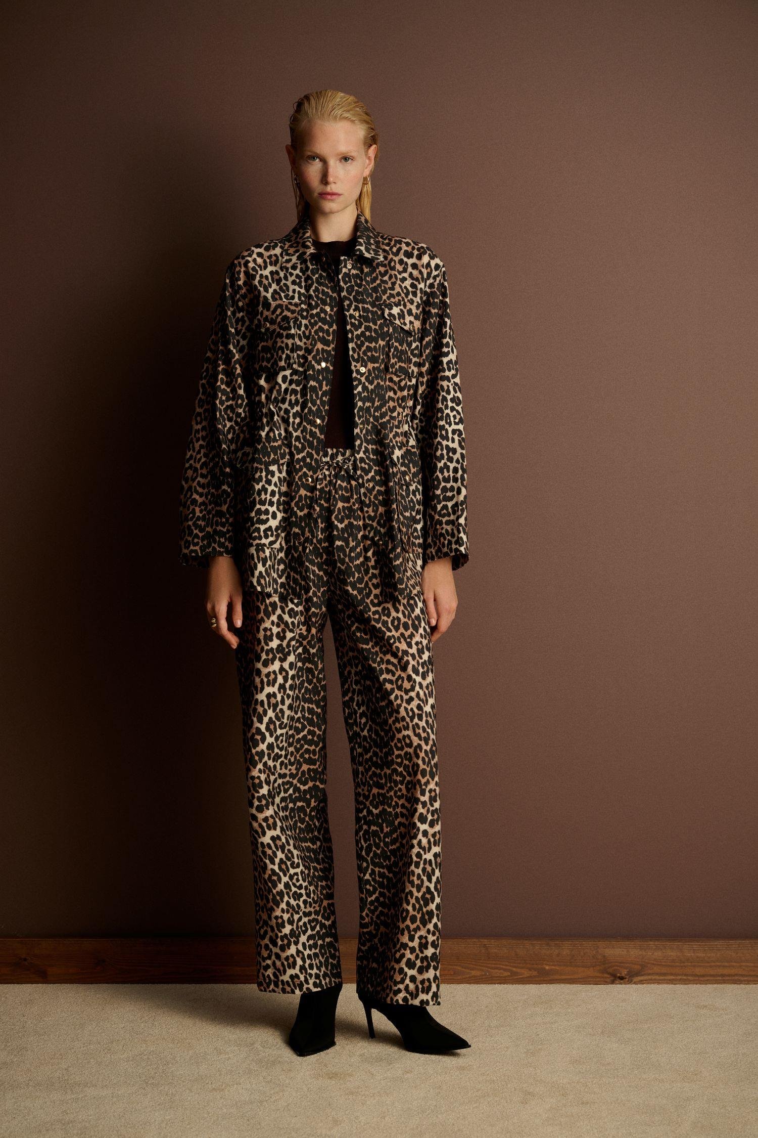 TERZİ DÜKKANI LEOPAR DESEN CEPLİ PANTOLONLU TAKIM TD26K05000056