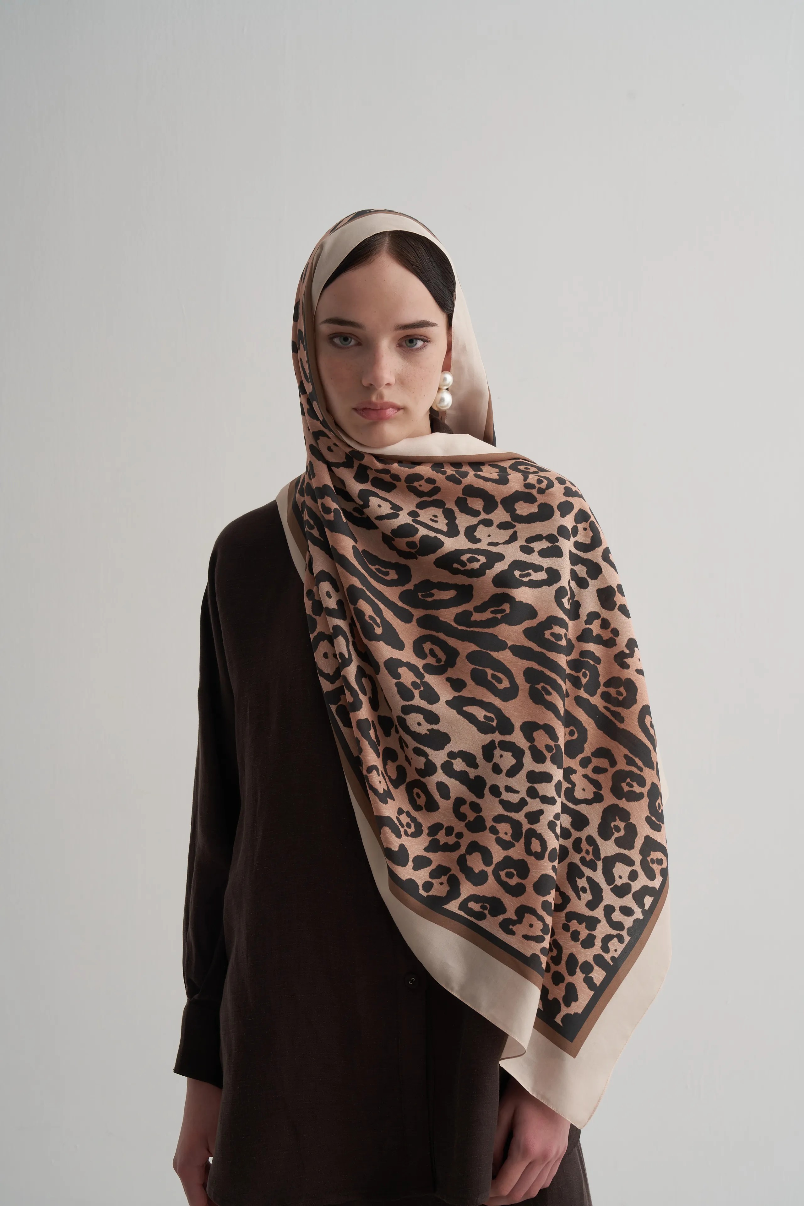 BEİGE LEOPARD ŞAL