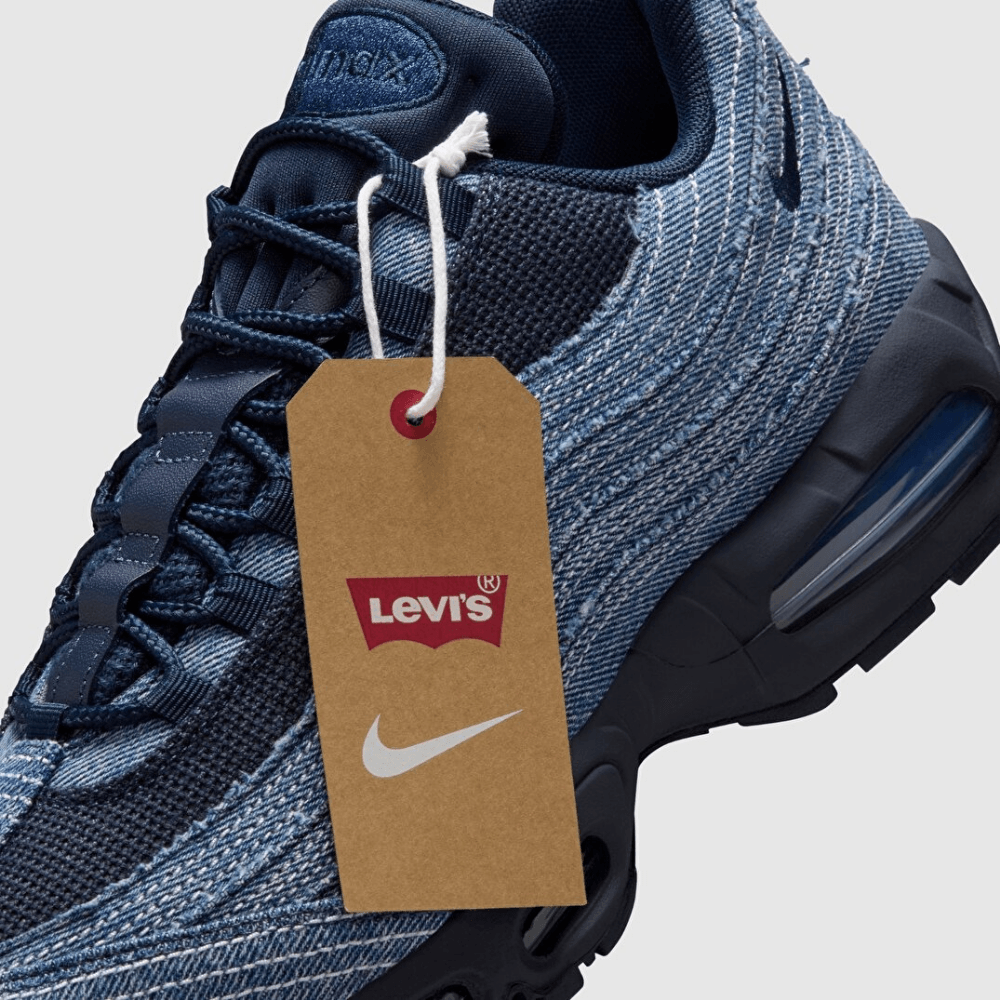 Levi's® x Nike Air Max 95 Sneaker Blue