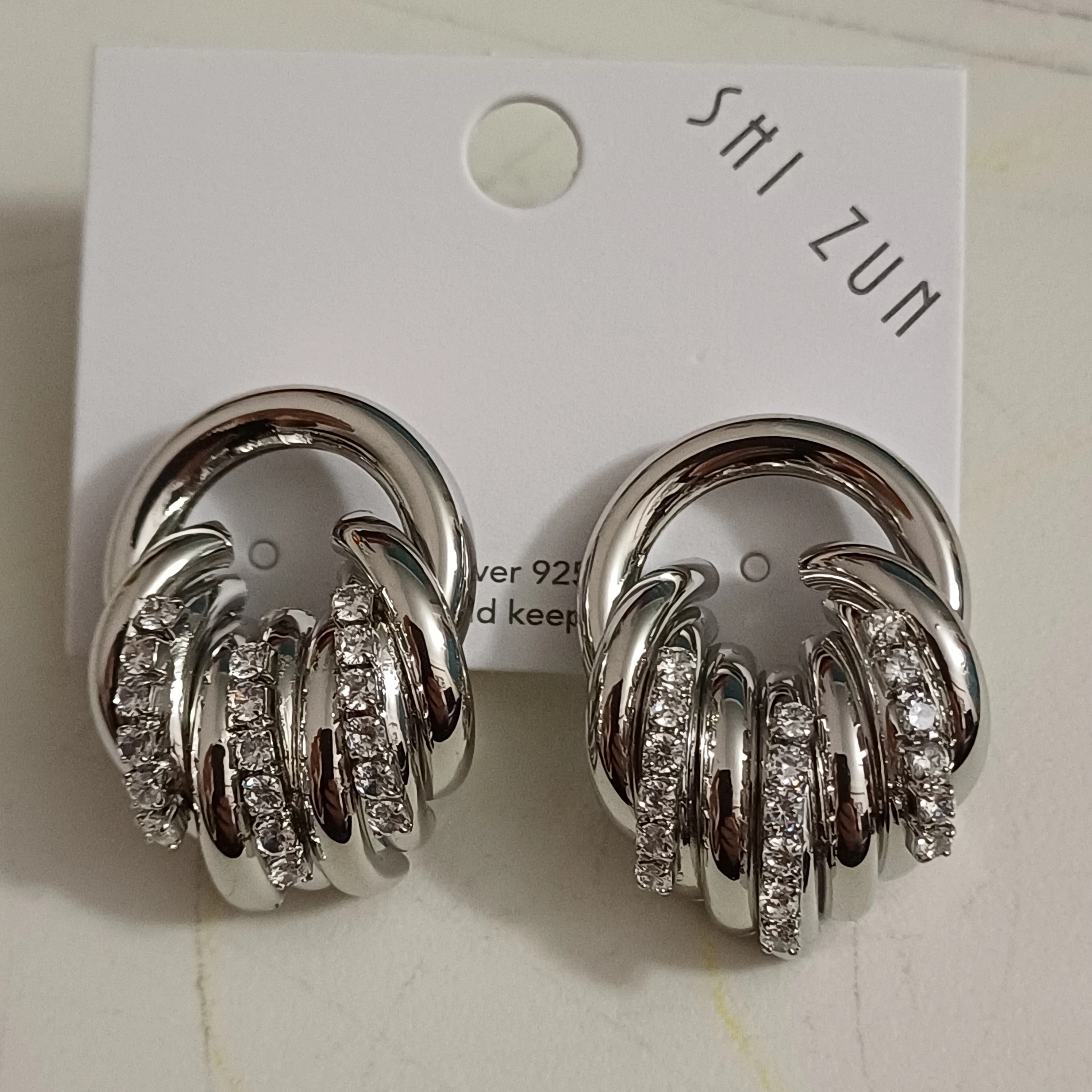 Kristal Taşlı Çoklu Halka Küpe