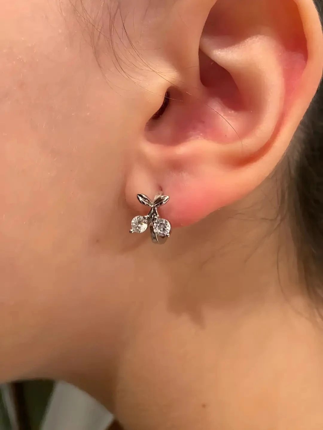 İkili Taşlı Çiçek Model Küpe 