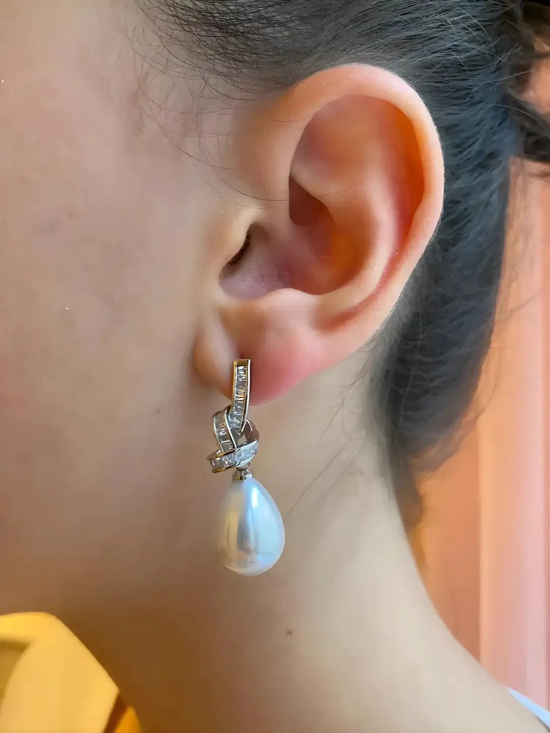 Taşlı Tasarım İnci Küpe 