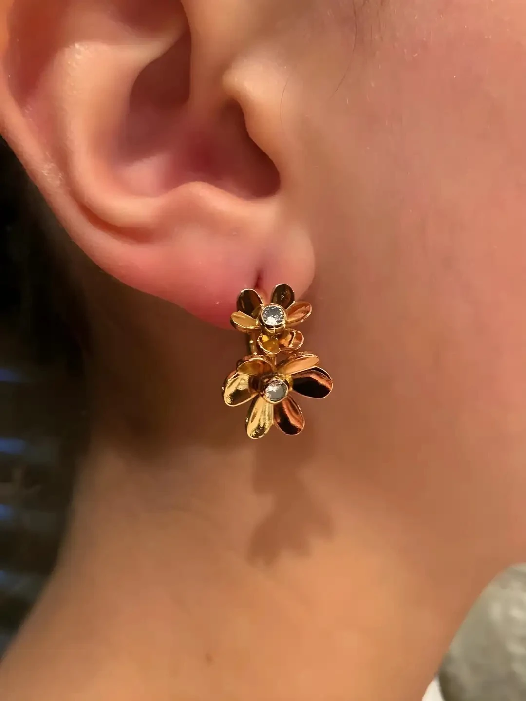 Kristal Taşlı İkili Çiçek Model Küpe