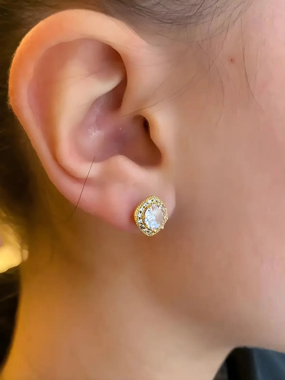 Kristal İriTaşlı Parıltılı Küpe