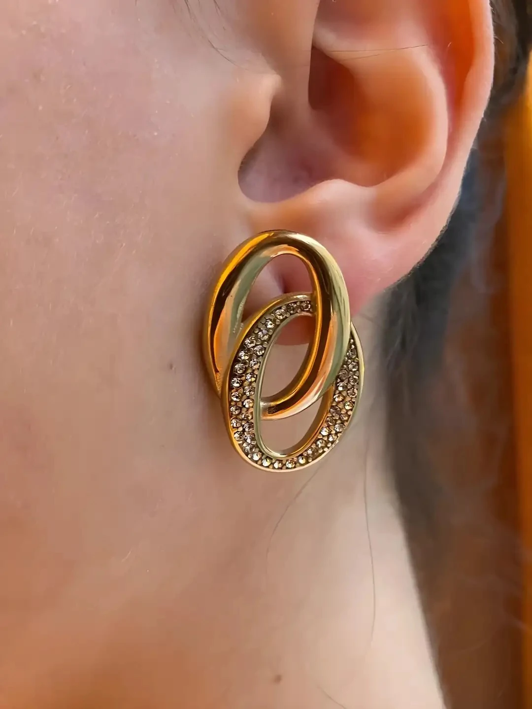 Taşlı Tasarım Geçmeli Elips Küpe 