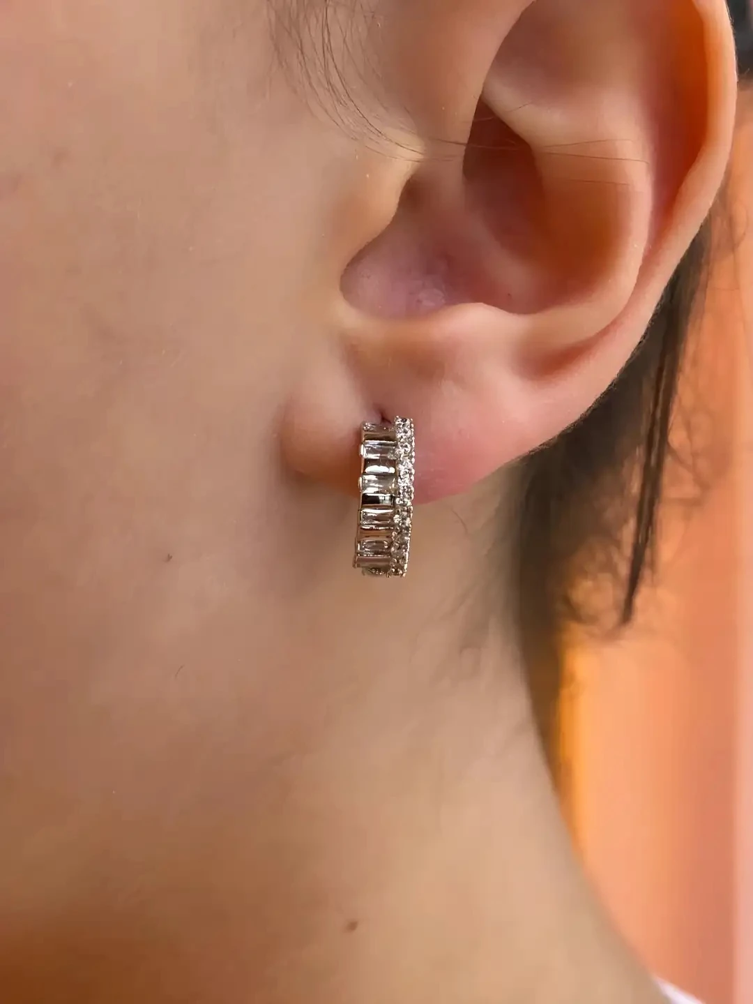 Kristal Taşlı Çoklu Görünüm Halka Küpe