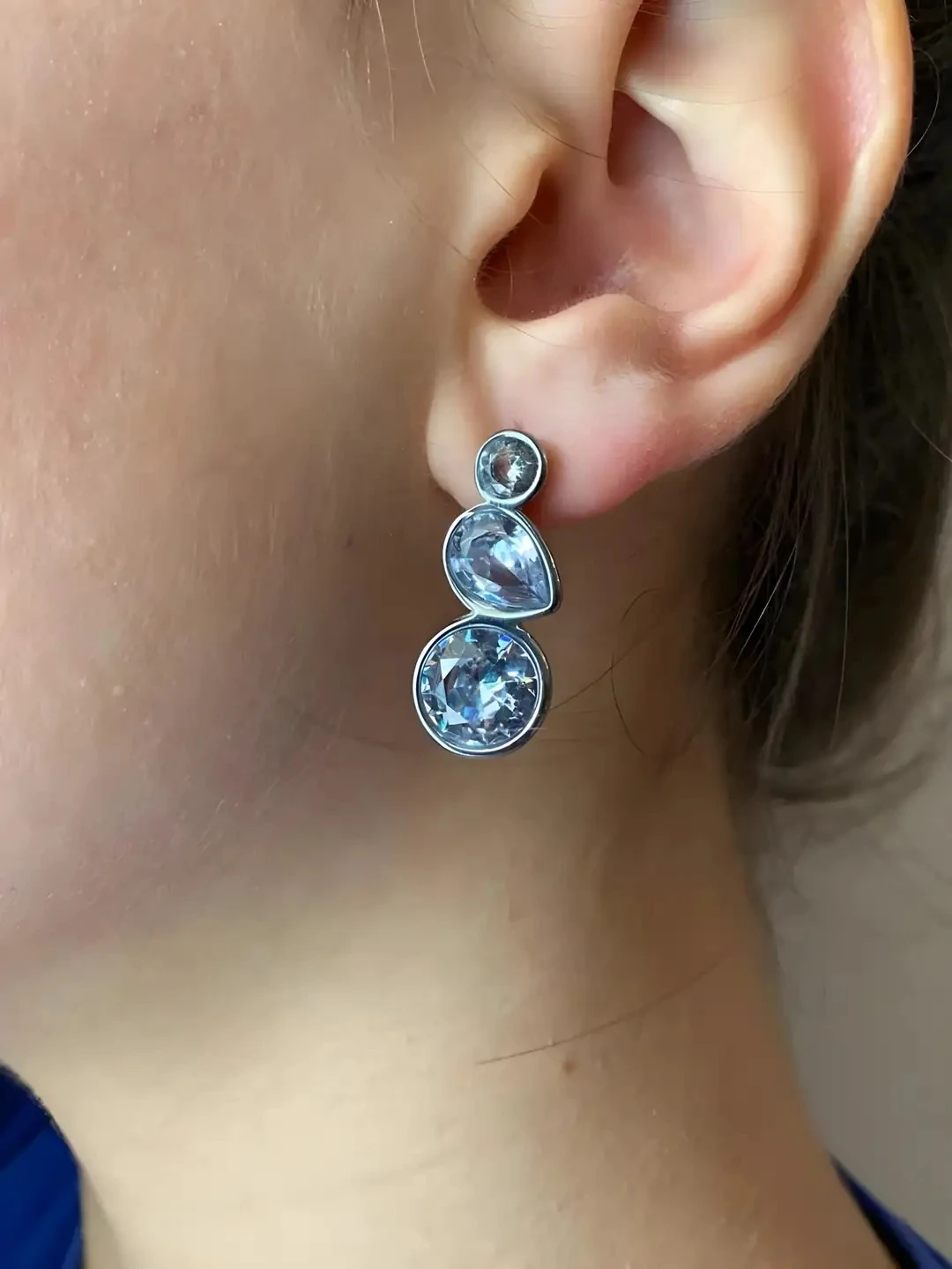 3'lü Kristal Taşlı Küpe