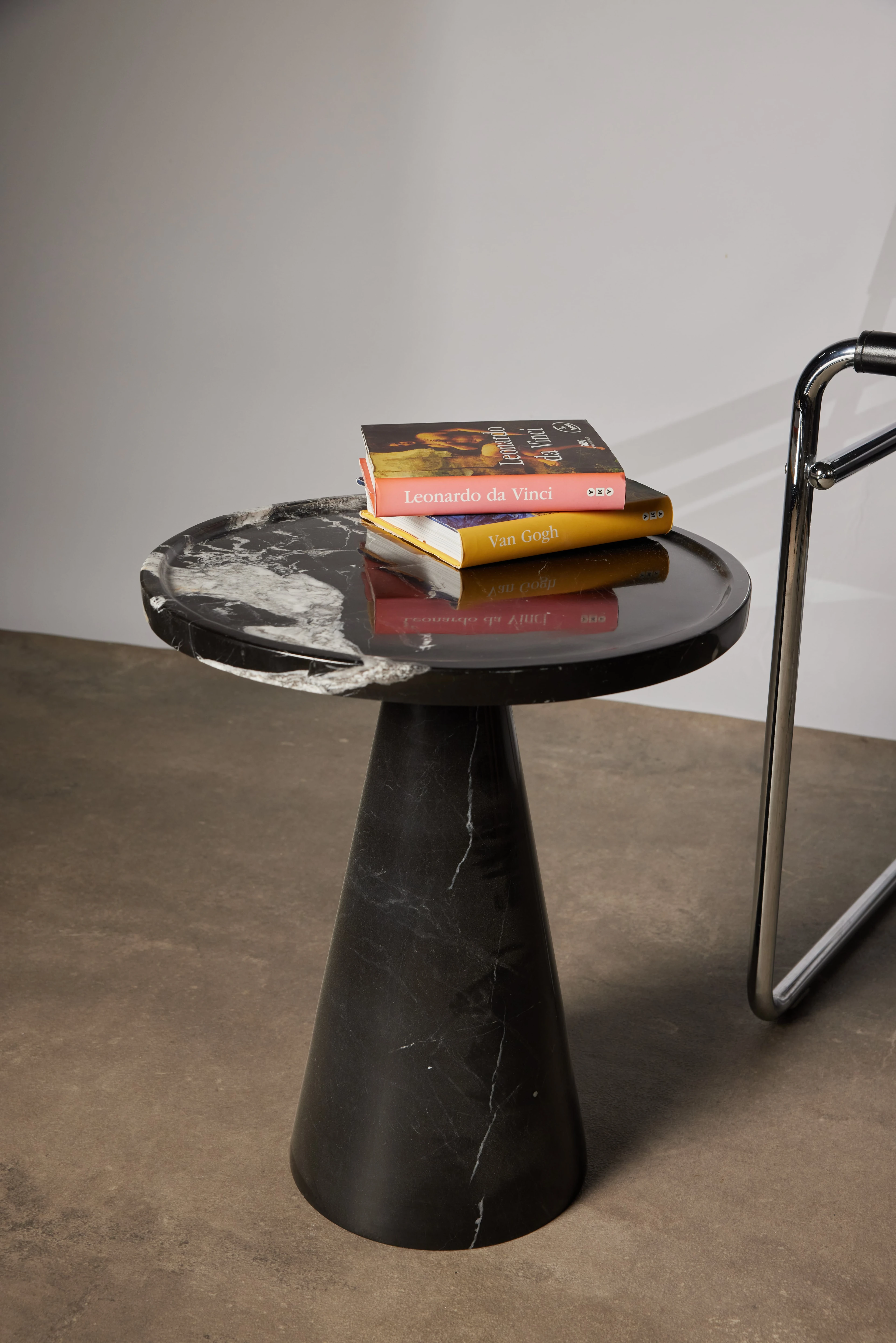 Vela Siyah Mermer Yan Sehpa