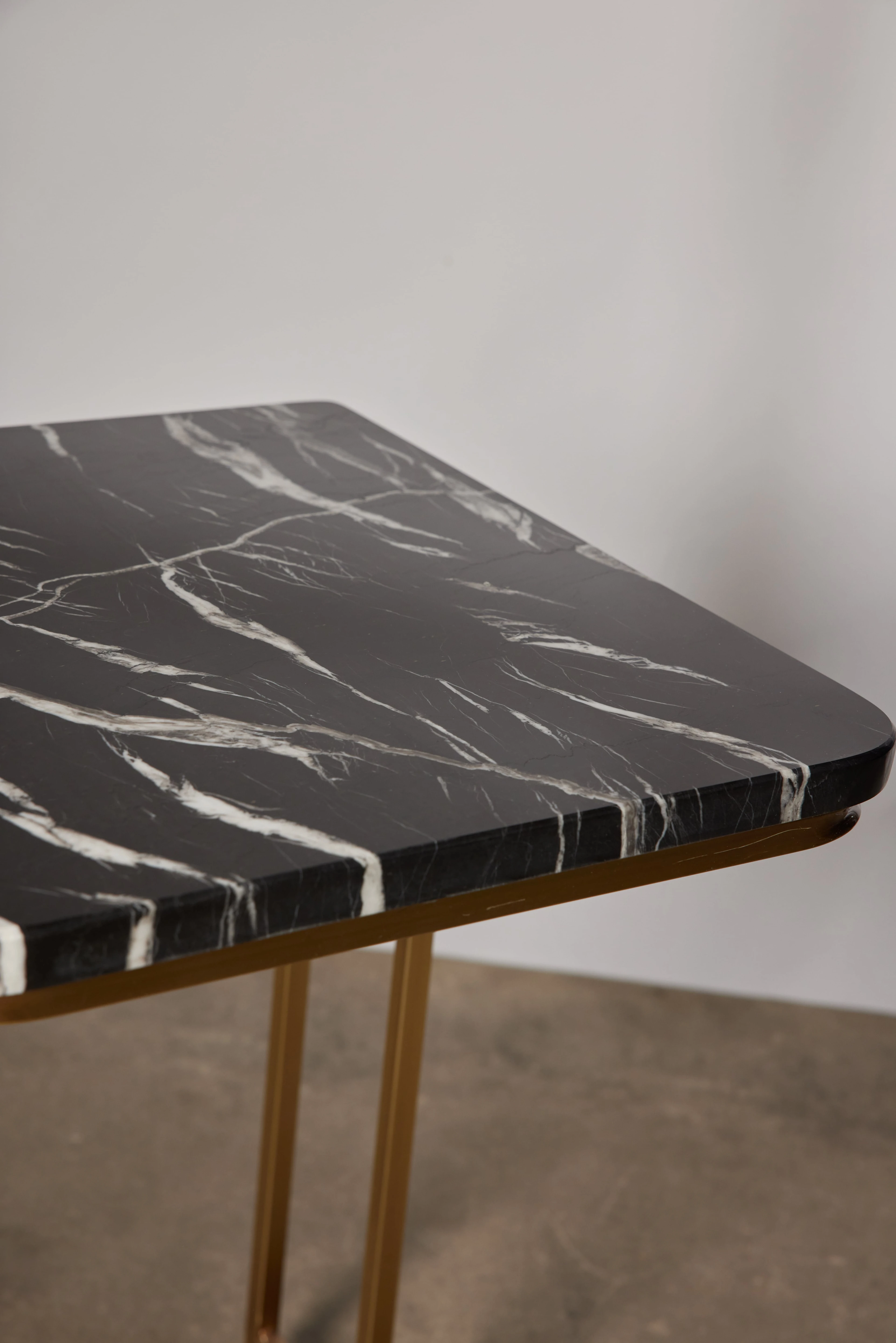 Jura Alexander Black Siyah Mermer C Sehpa