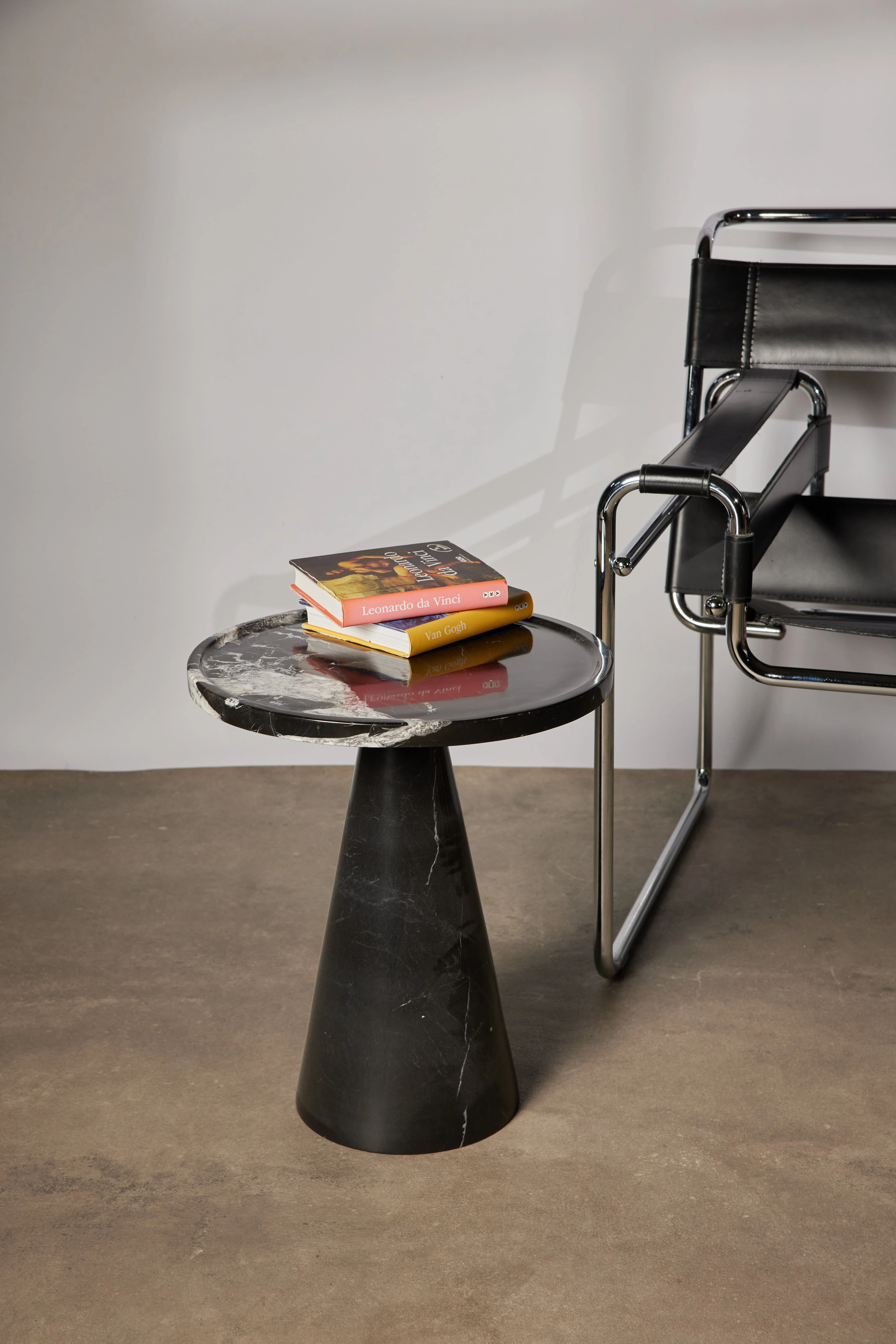 Vela Siyah Mermer Yan Sehpa