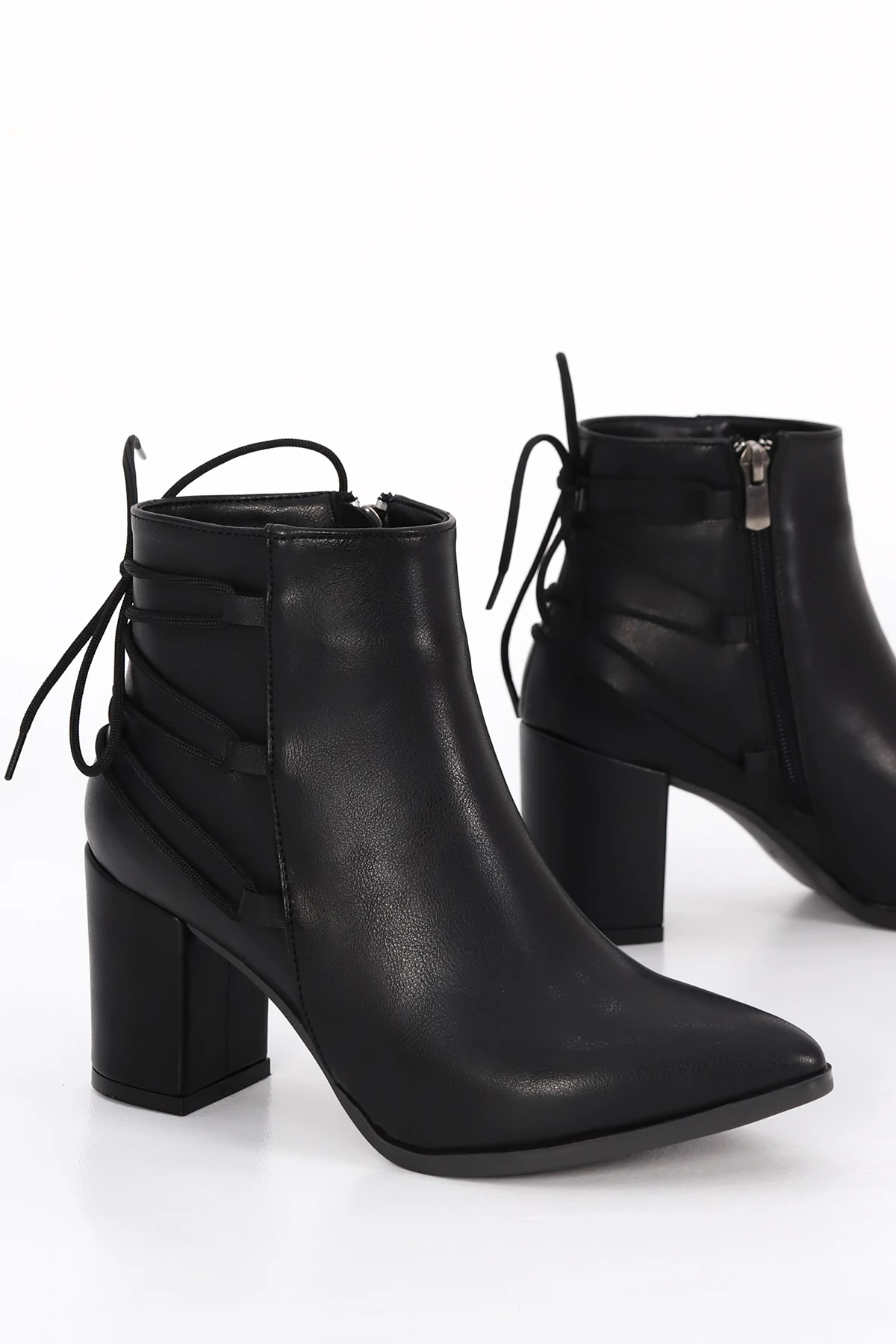 AHM 001 Arka Bağcık Detay Orta Topuklu Yarım Bot