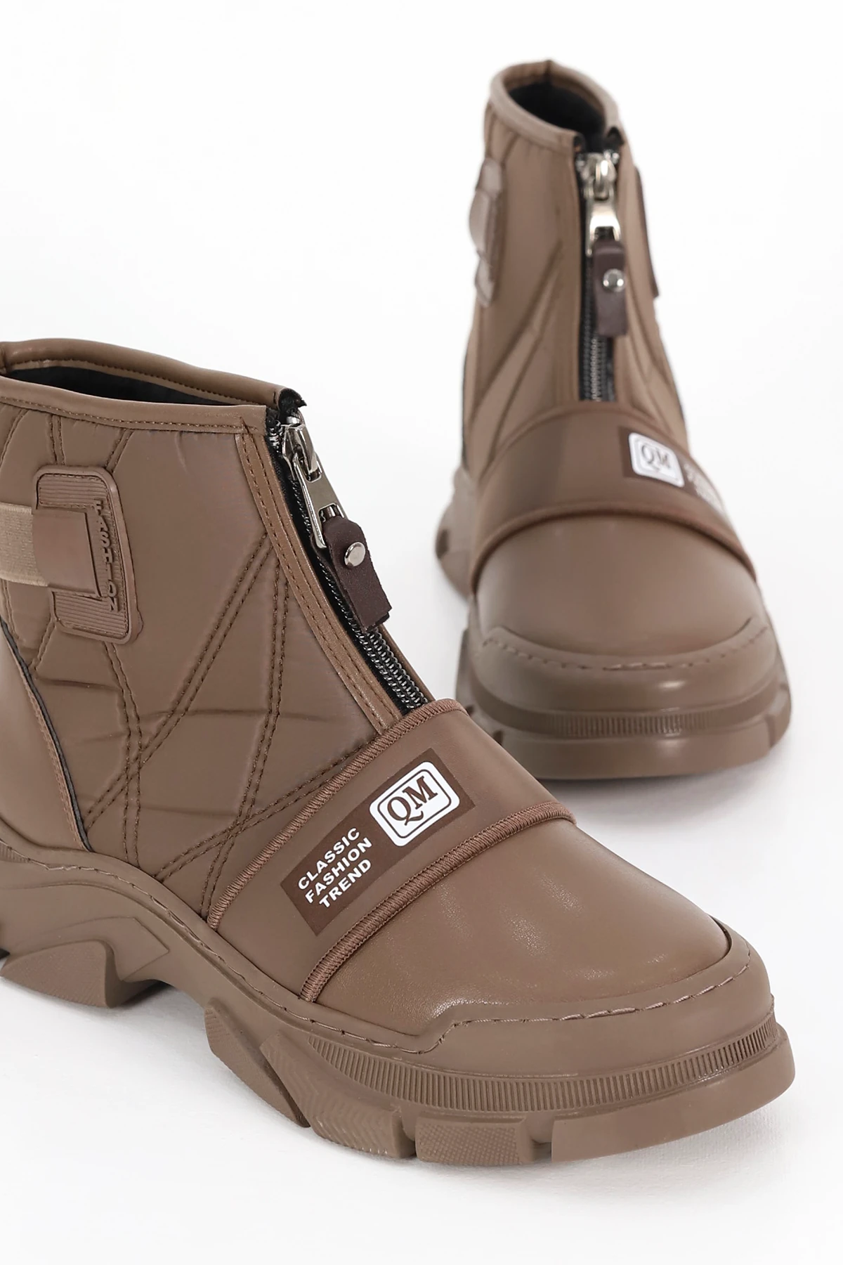 CNF 0574 Paraşüt Kumaş Önden Fermuar Detay Kısa Bot