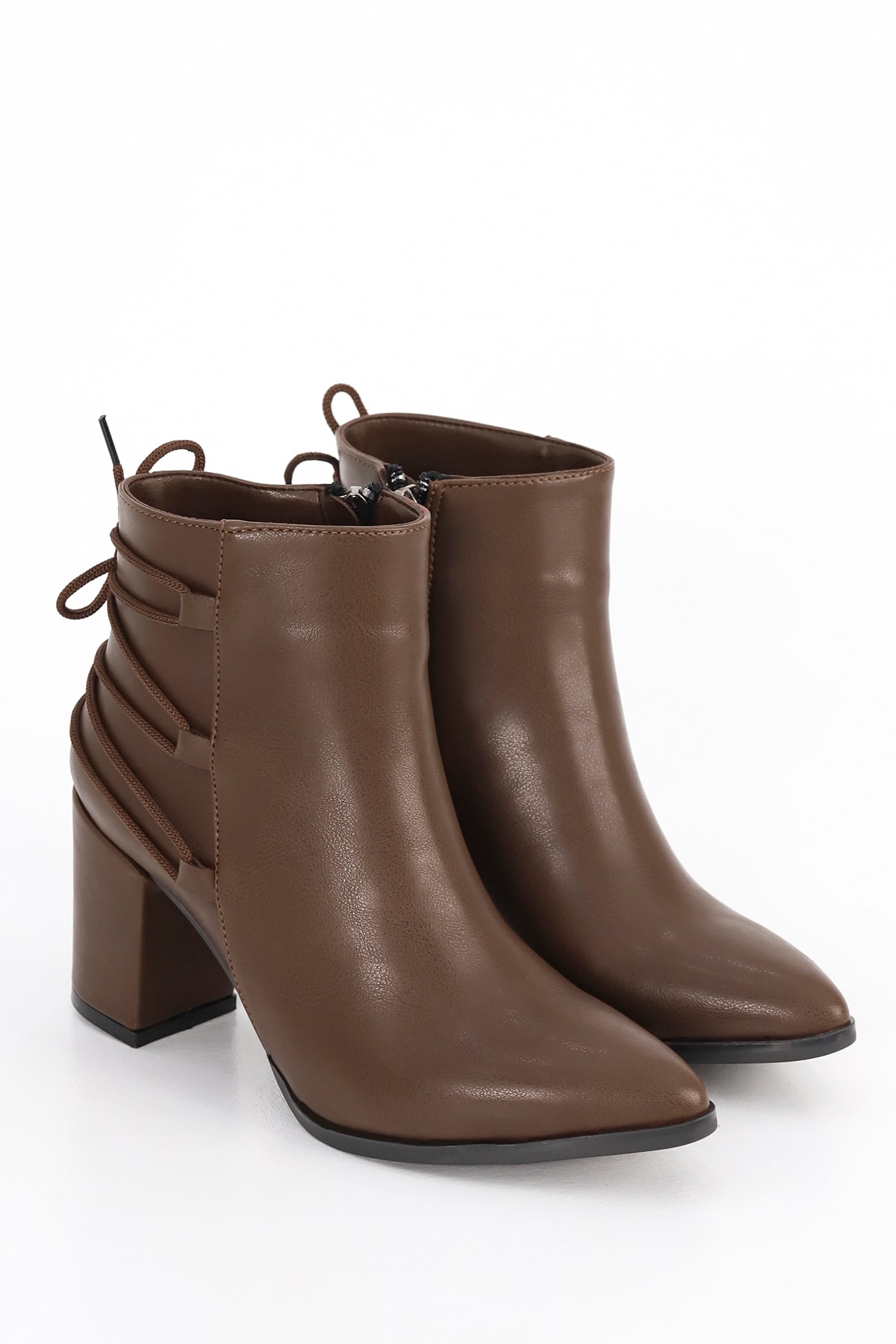 AHM 001 Arka Bağcık Detay Orta Topuklu Yarım Bot