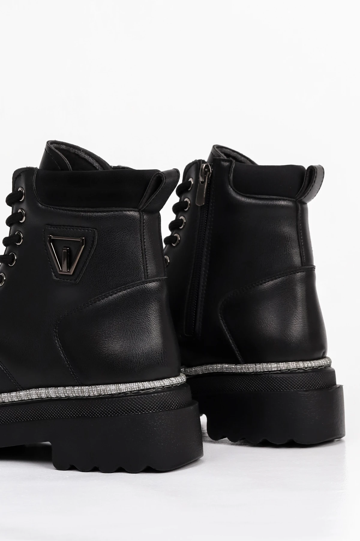 KP 12-35 Taş Detay Vardole Bağcıklı Postal