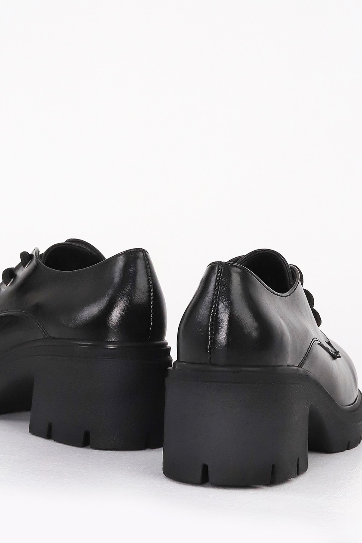 JVL 707 Bağcıklı Topuklu Loafer - SİYAH-DERİ