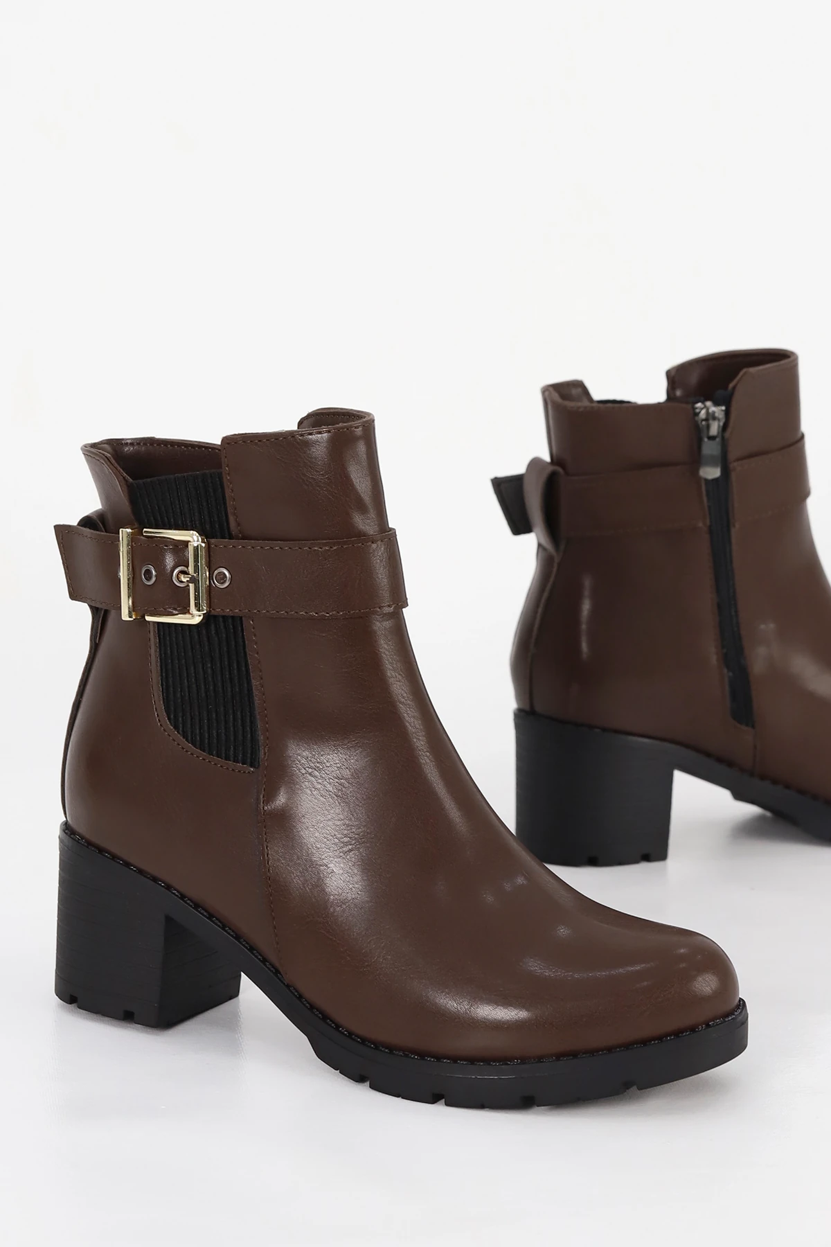 BLN 770 Kemer Toka Detaylı Orta Topuklu Yarım Bot